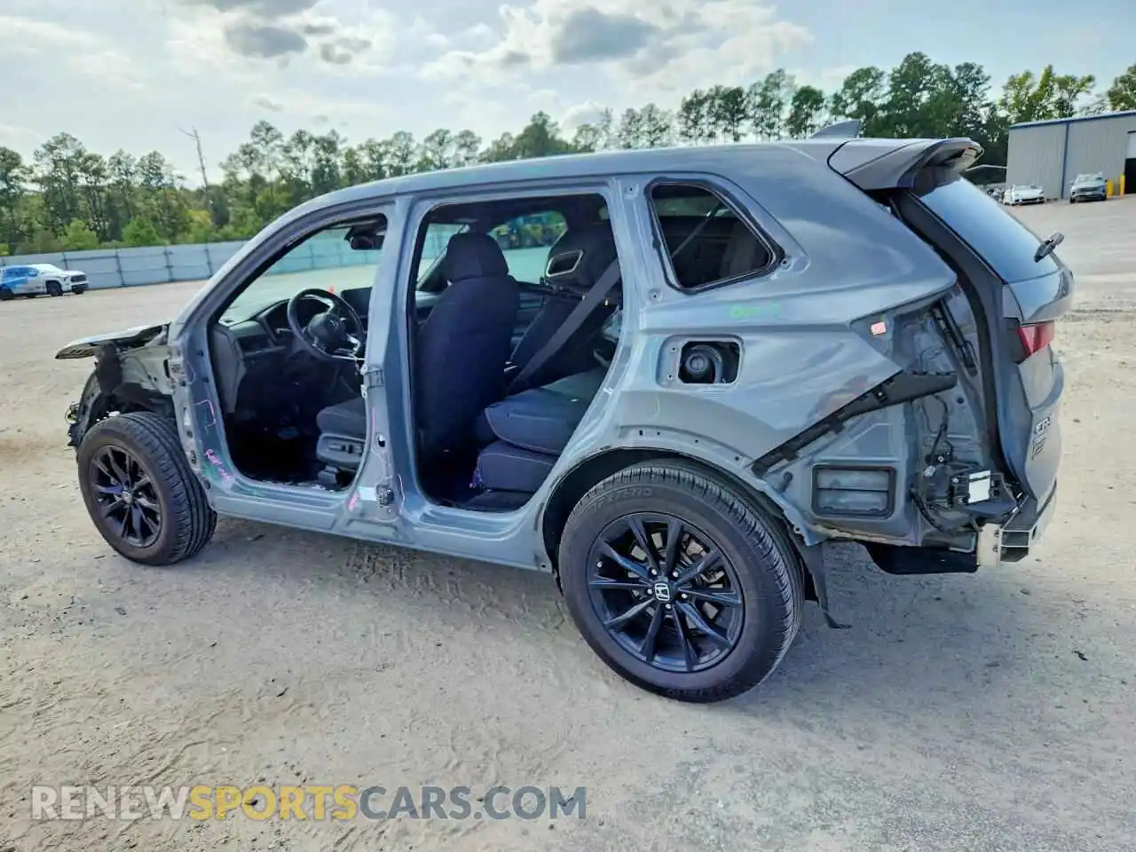 2 fotografías del automóvil dañado 7FARS5H53PE006468 HONDA CRV 2023
