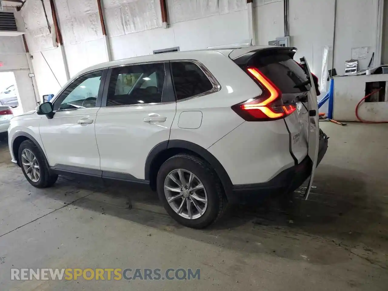 2 Photograph of a damaged car 7FARS4H42RE000228 HONDA CRV 2024