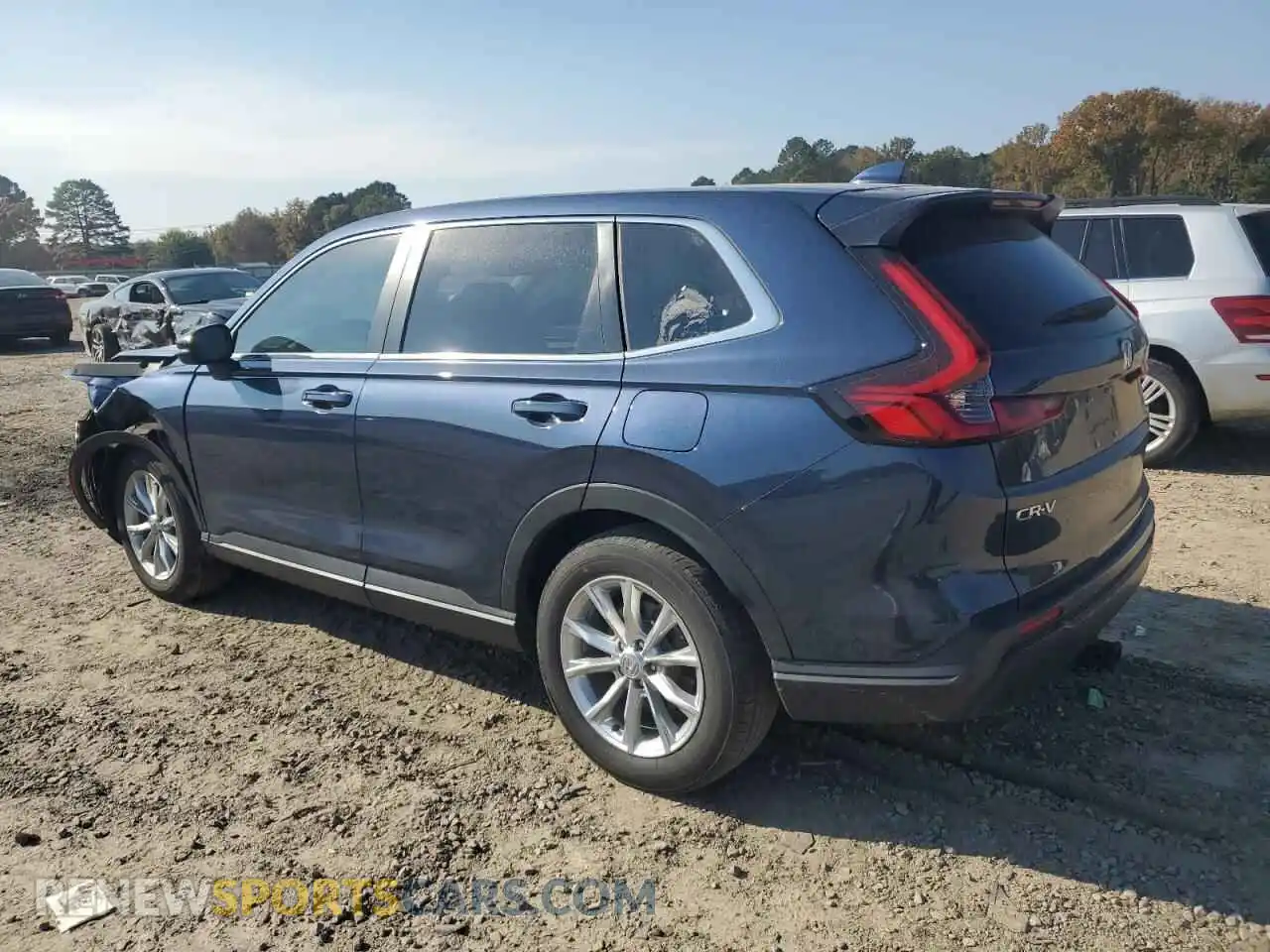 2 fotografías del automóvil dañado 7FARS4H43RE020861 HONDA CRV 2024