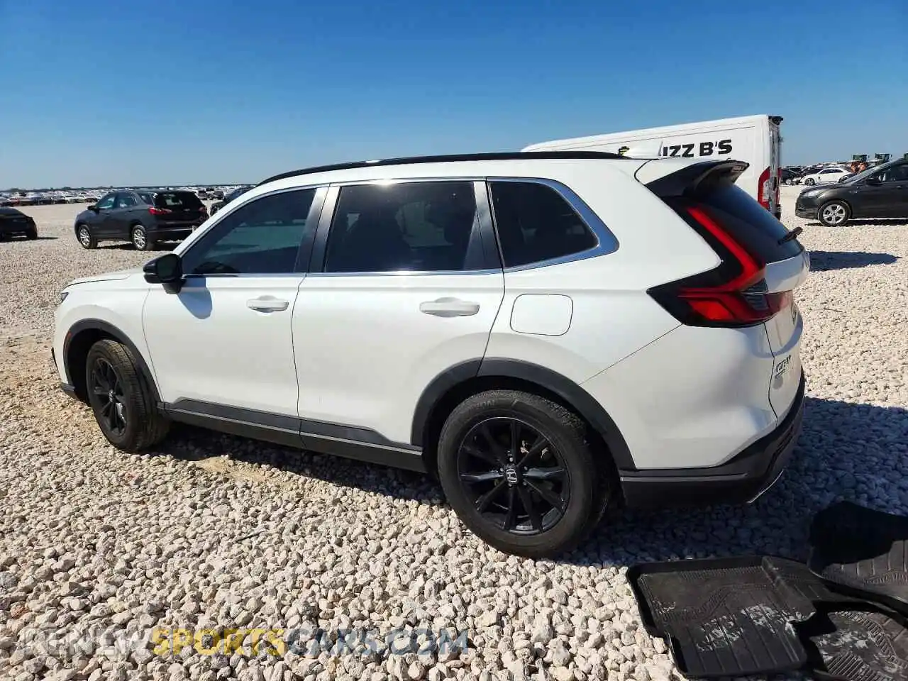 2 Photograph of a damaged car 7FARS5H57RE008033 HONDA CRV 2024