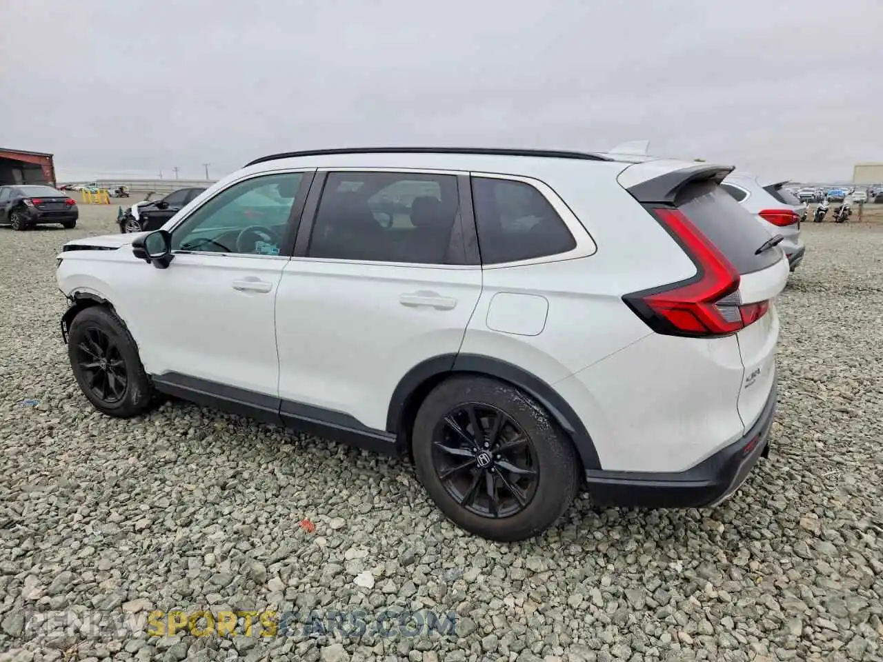 2 fotografías del automóvil dañado 7FARS5H8XRE009686 HONDA CRV 2024
