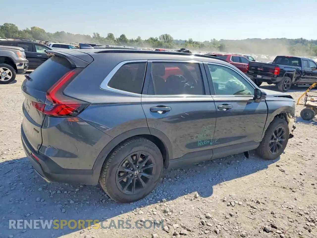 3 Photograph of a damaged car 7FARS6H82RE003435 HONDA CRV 2024