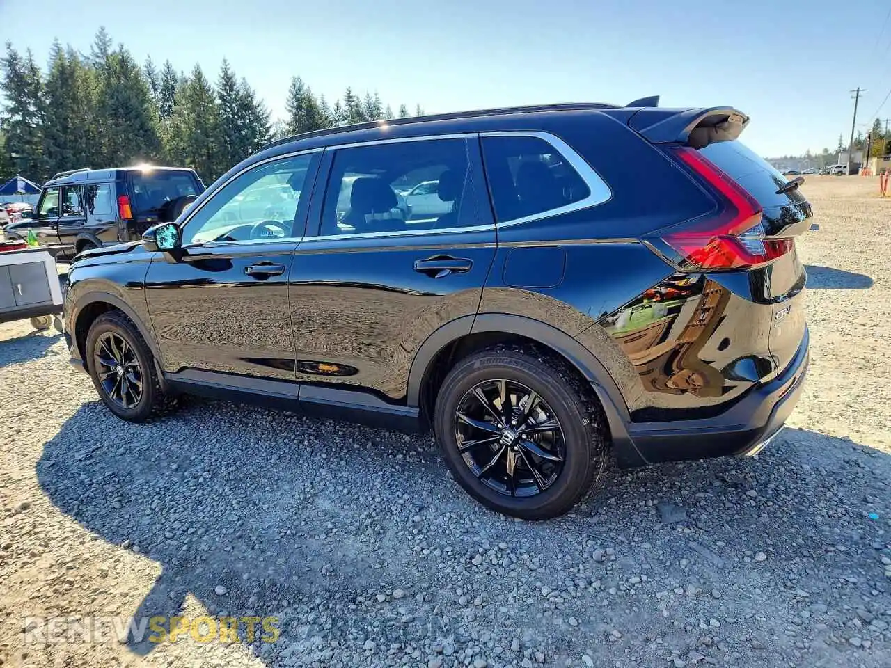 2 fotografías del automóvil dañado 7FARS6H89RE080576 HONDA CRV 2024