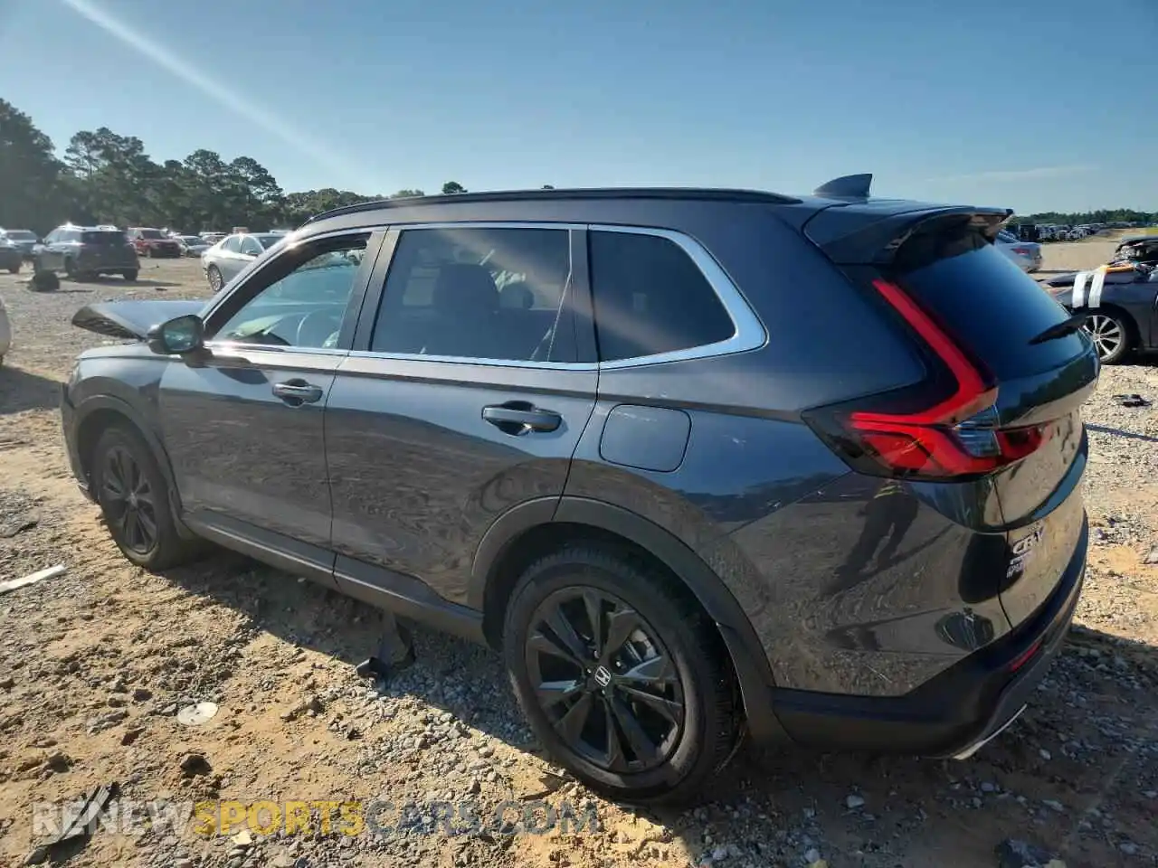 2 fotografías del automóvil dañado 7FARS6H92RE053759 HONDA CRV 2024
