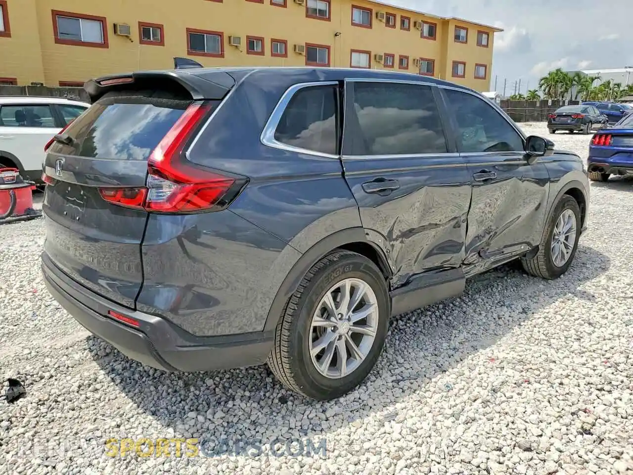 3 Photograph of a damaged car 7FARS3H75SE007412 HONDA CRV 2025