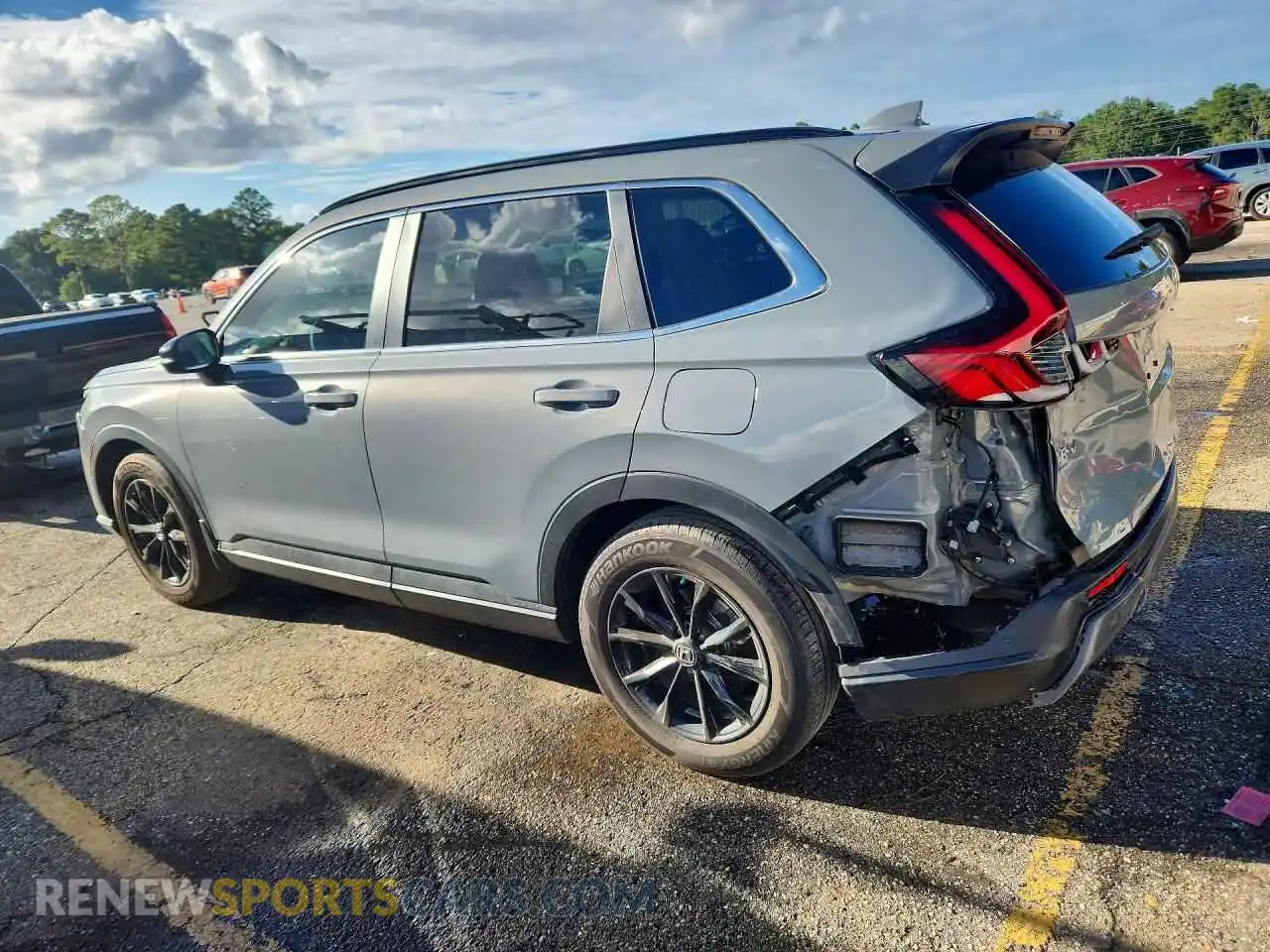 2 Photograph of a damaged car 7FARS5H52SE038322 HONDA CRV 2025