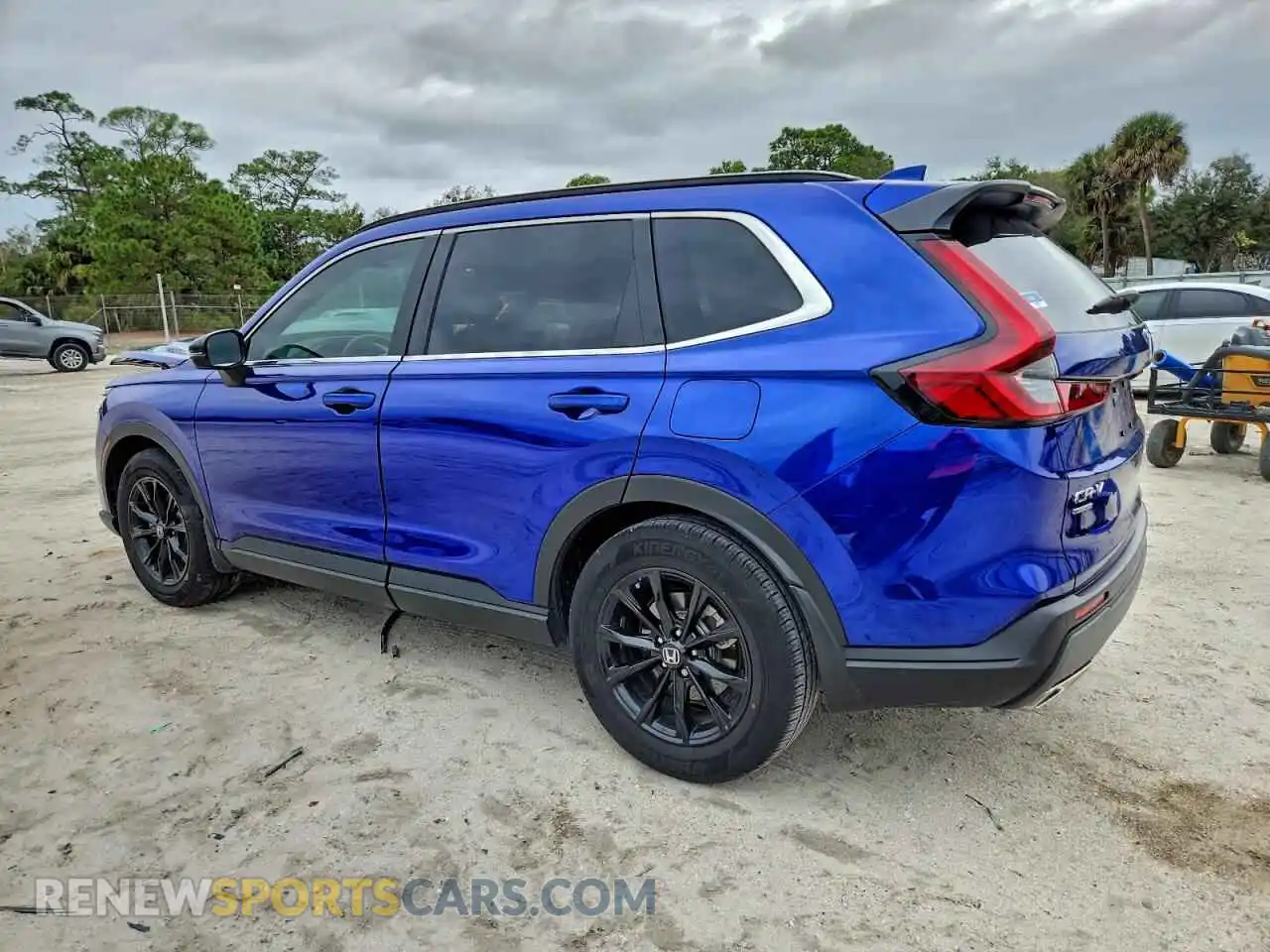2 fotografías del automóvil dañado 7FARS5H89SE002007 HONDA CRV 2025
