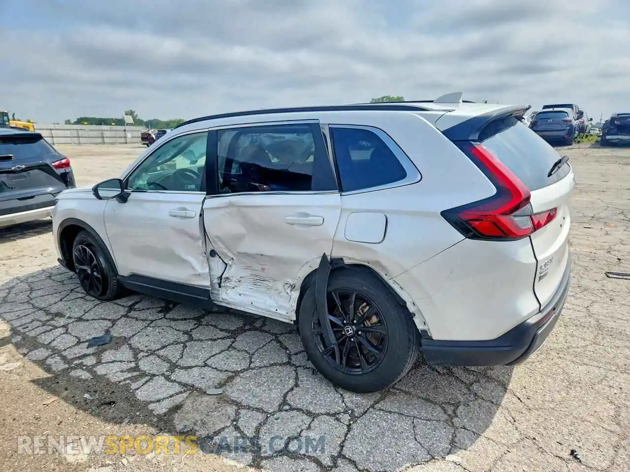 2 Photograph of a damaged car 7FARS6H50SE095267 HONDA CRV 2025
