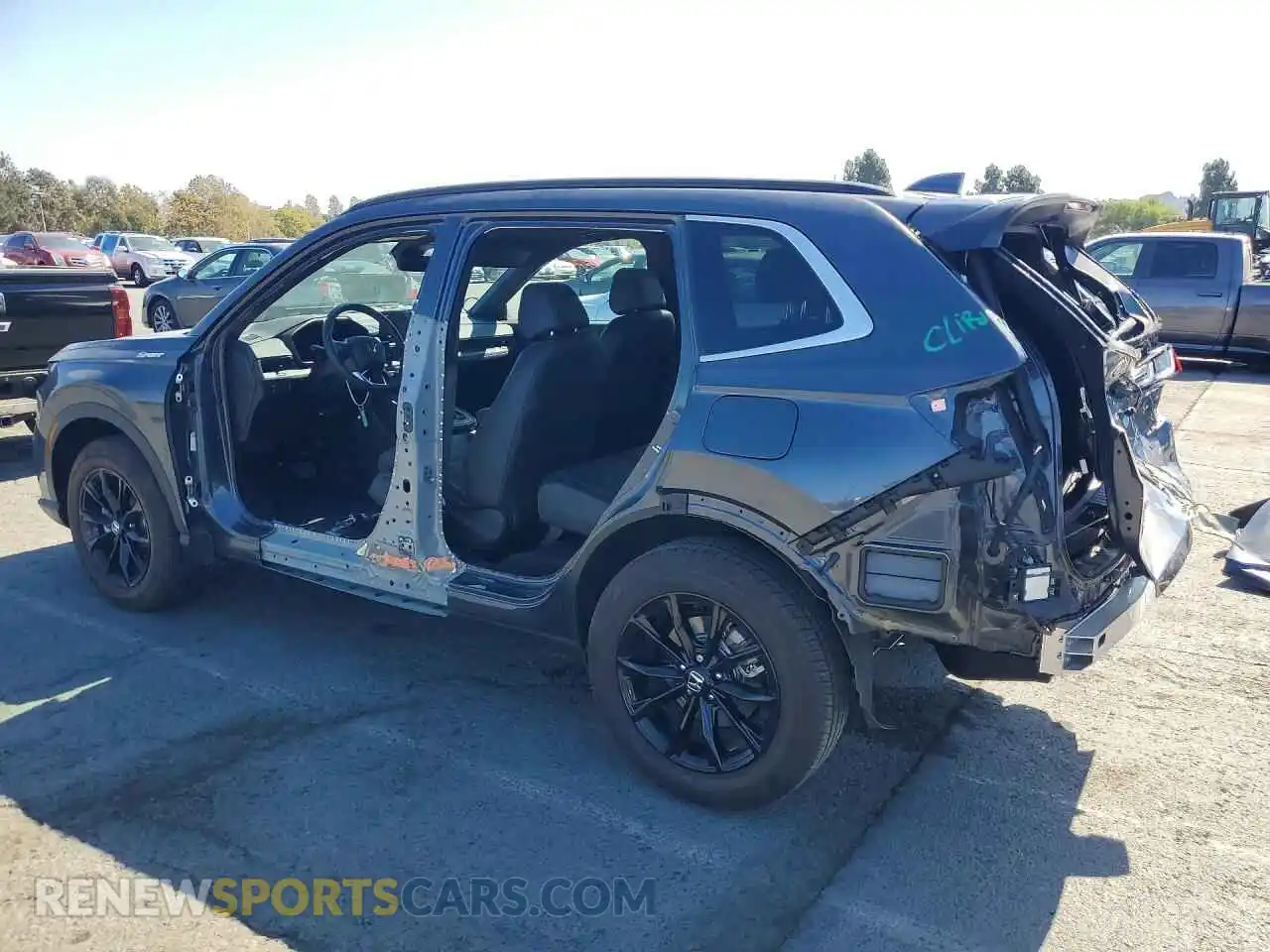 2 fotografías del automóvil dañado 7FARS6H84SE011817 HONDA CRV 2025