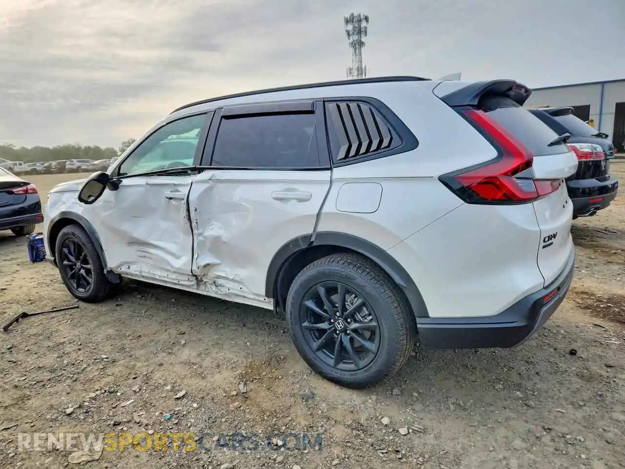 2 Photograph of a damaged car 5J6RS6H54TL002402 HONDA CRV 2026