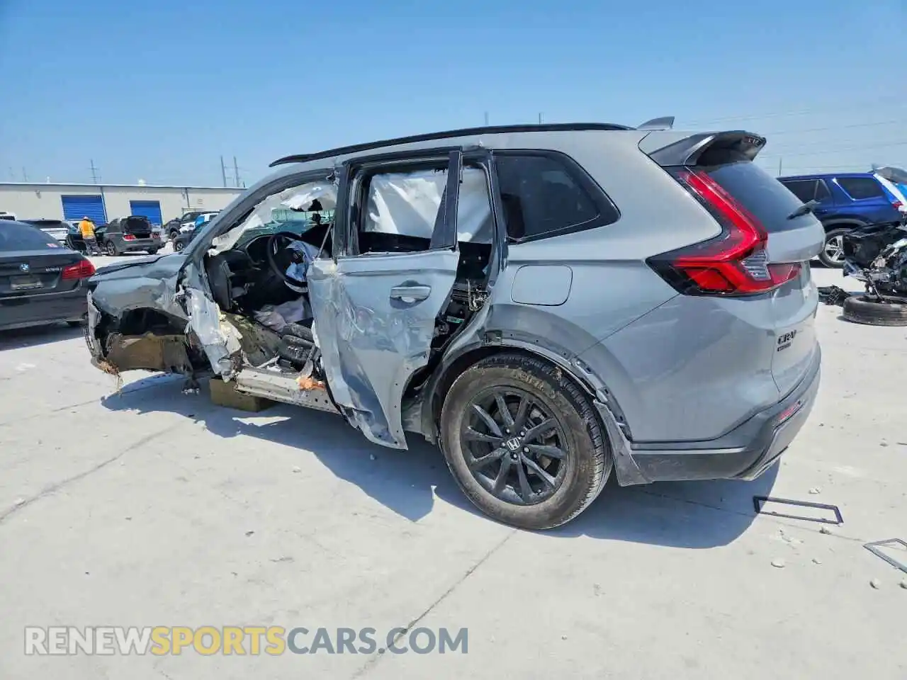 2 Фотография поврежденного автомобиля 7FARS5H85TE008680 HONDA CRV 2026