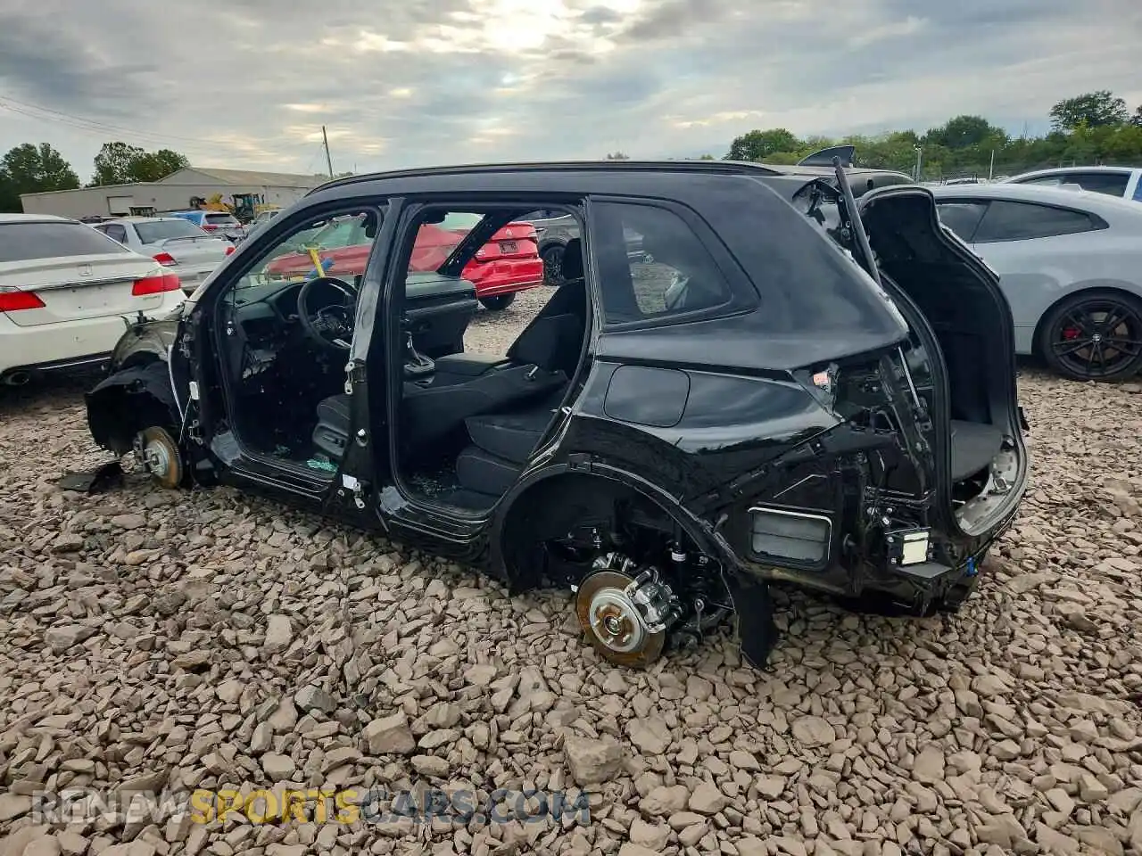 2 fotografías del automóvil dañado 7FARS6H52TE129369 HONDA CRV 2026