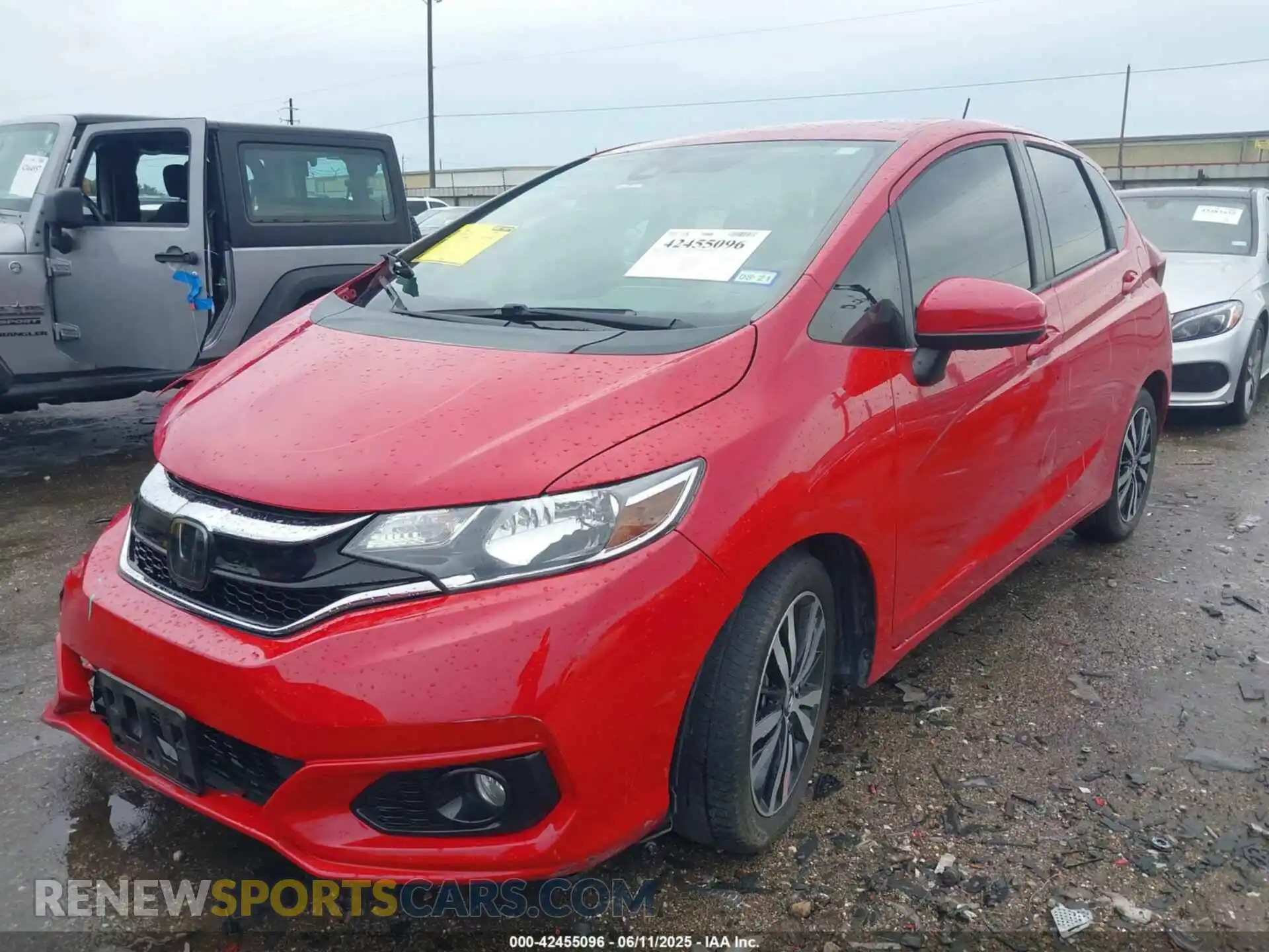 2 Photograph of a damaged car 3HGGK5H89KM744262 HONDA FIT 2019
