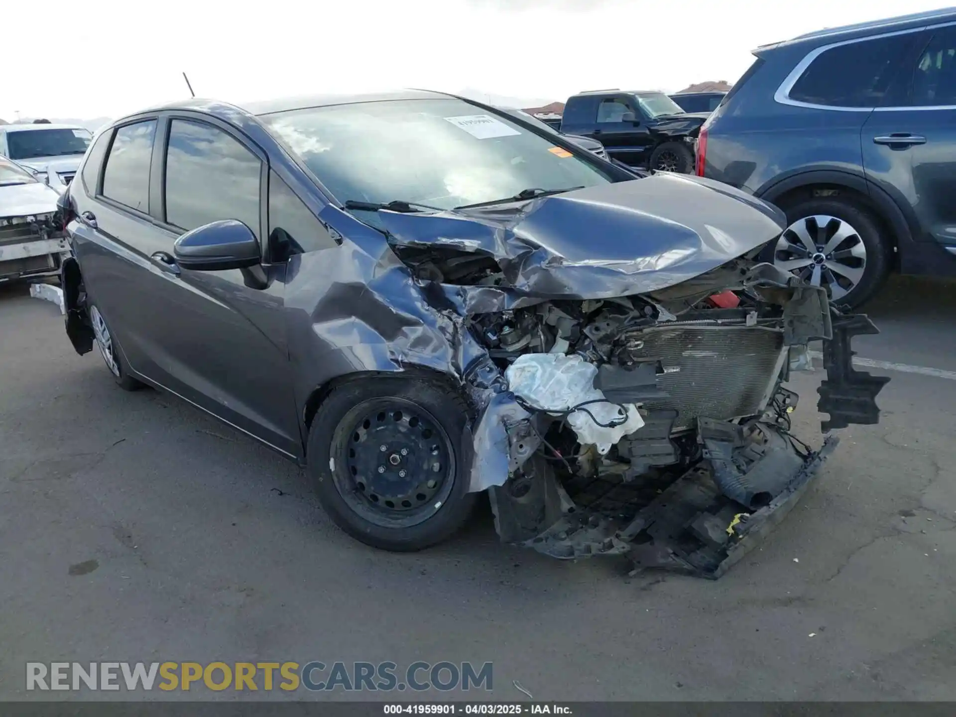 1 Photograph of a damaged car 3HGGK5H41LM708564 HONDA FIT 2020