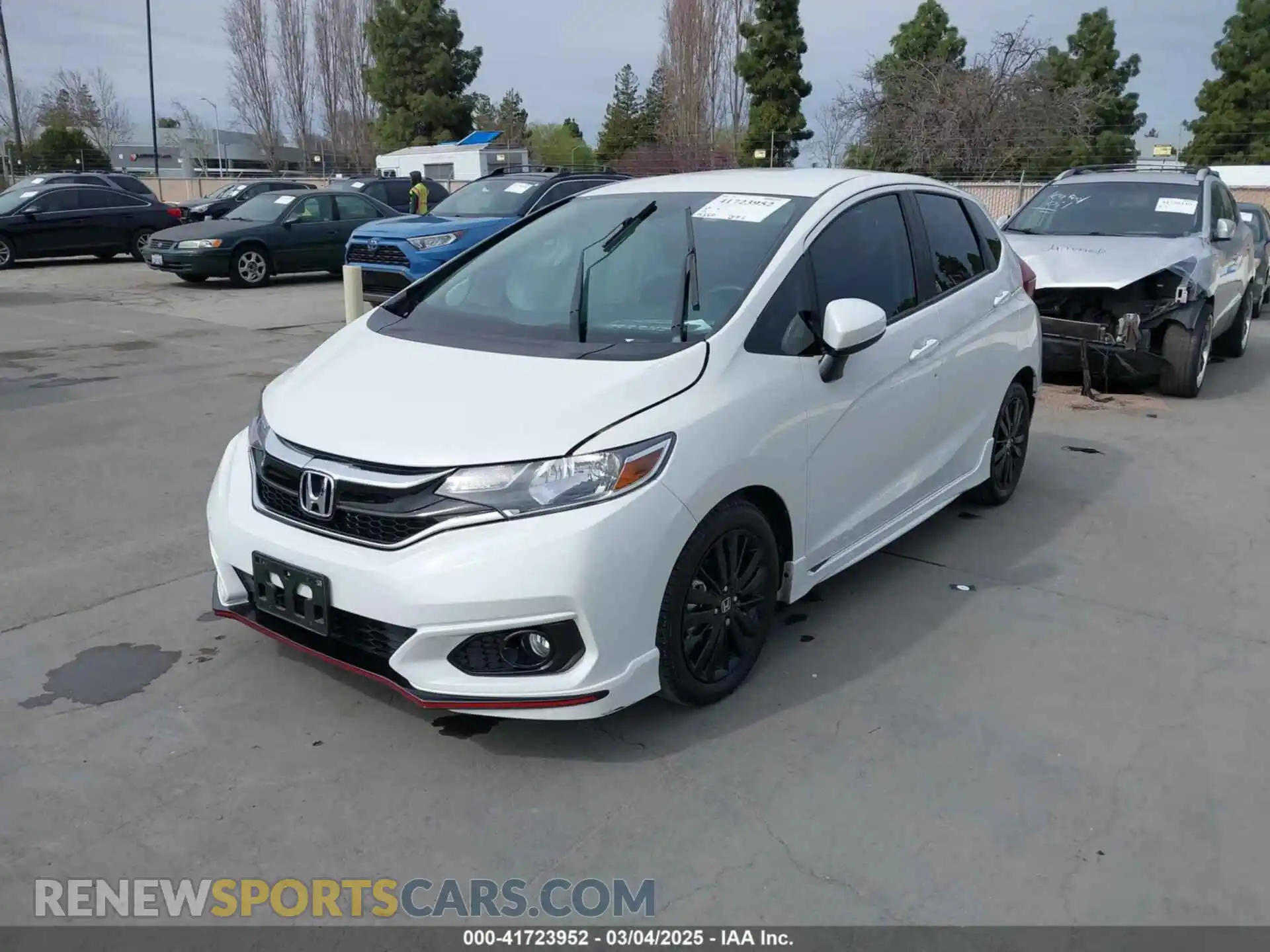 2 Photograph of a damaged car 3HGGK5H60LM719086 HONDA FIT 2020