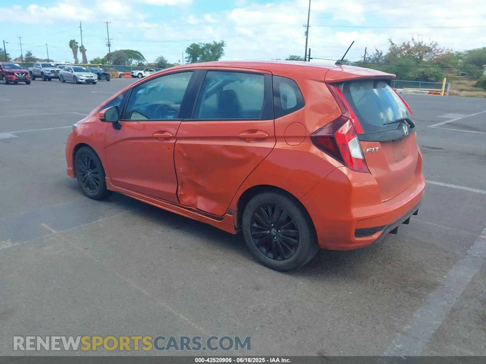 3 Photograph of a damaged car 3HGGK5H66LM715124 HONDA FIT 2020