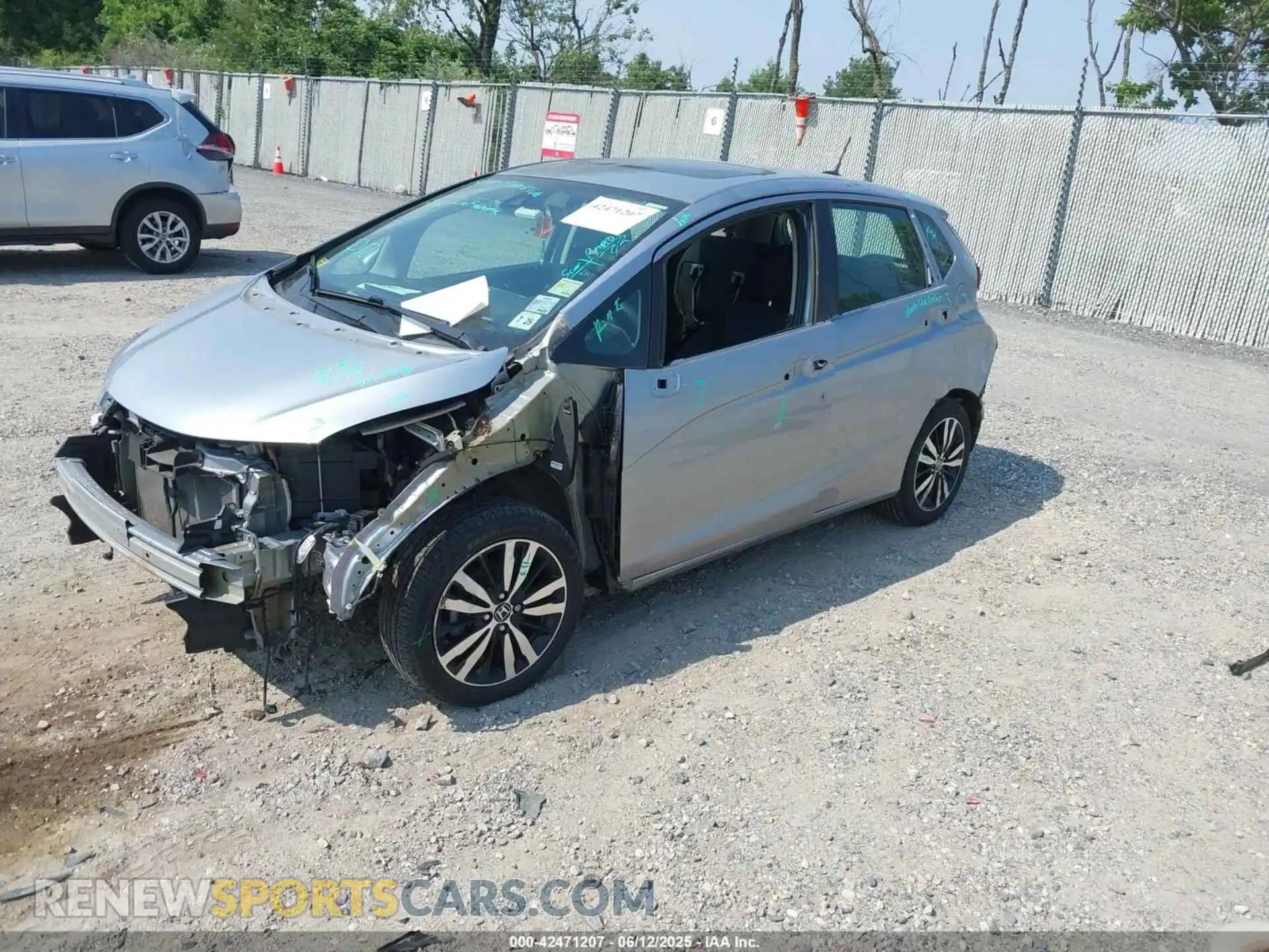 2 Photograph of a damaged car 3HGGK5H85LM714354 HONDA FIT 2020