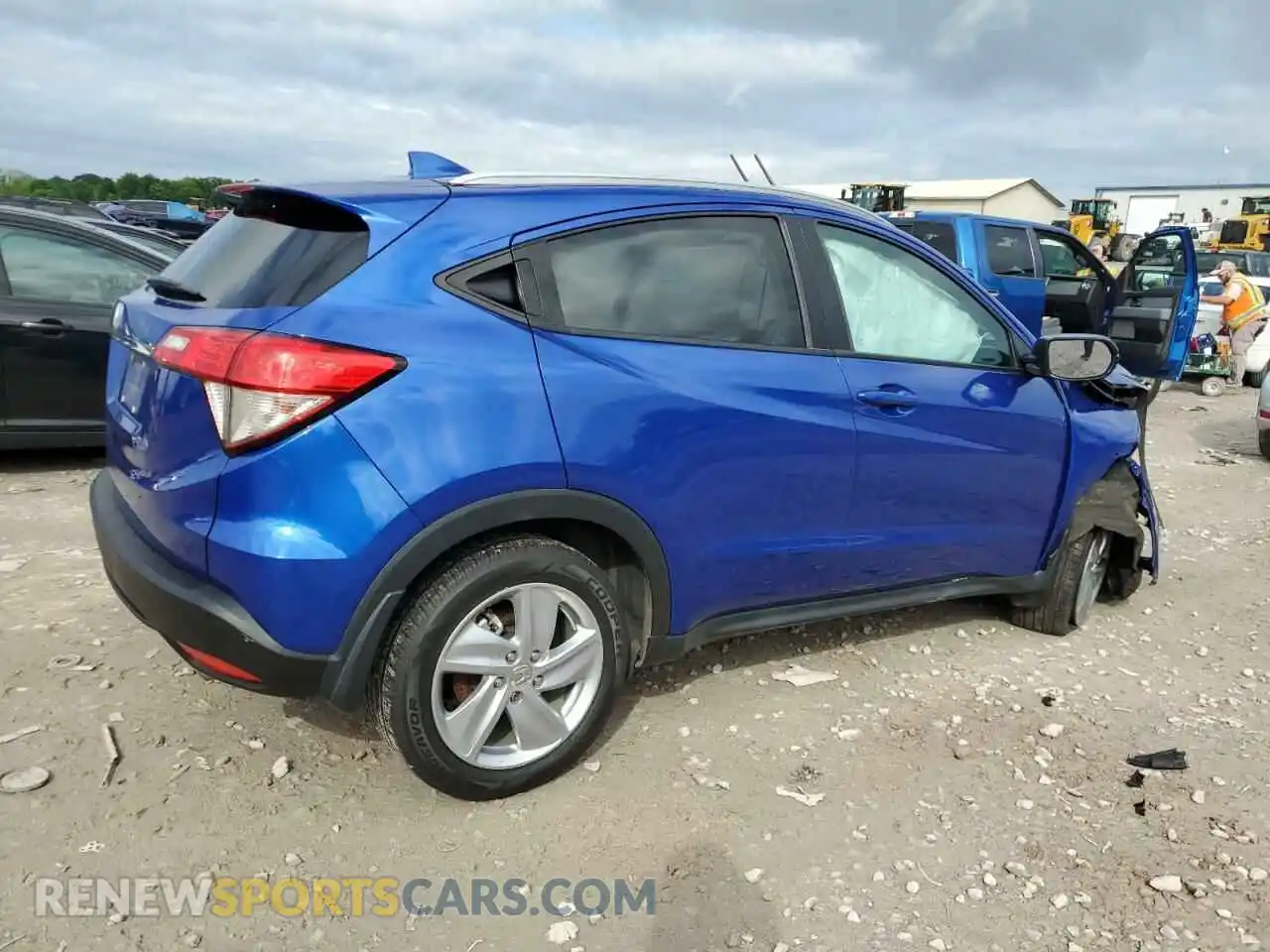 3 Photograph of a damaged car 3CZRU5H58KM709097 HONDA HR-V 2019