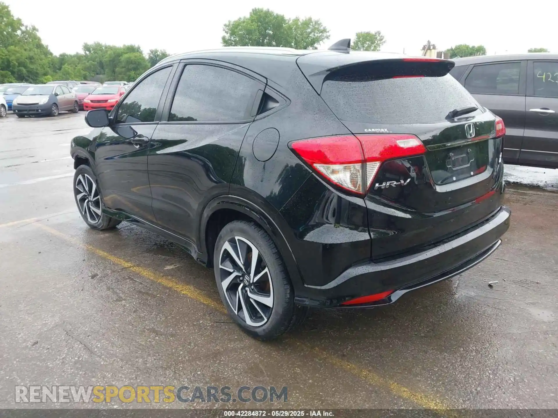 3 Photograph of a damaged car 3CZRU6H11KG734229 HONDA HR-V 2019