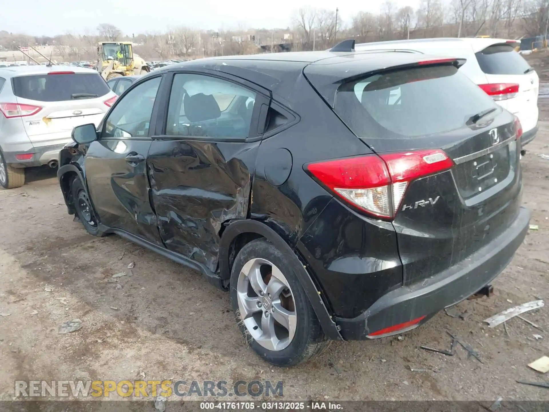 3 Фотография поврежденного автомобиля 3CZRU6H31KG734040 HONDA HR-V 2019