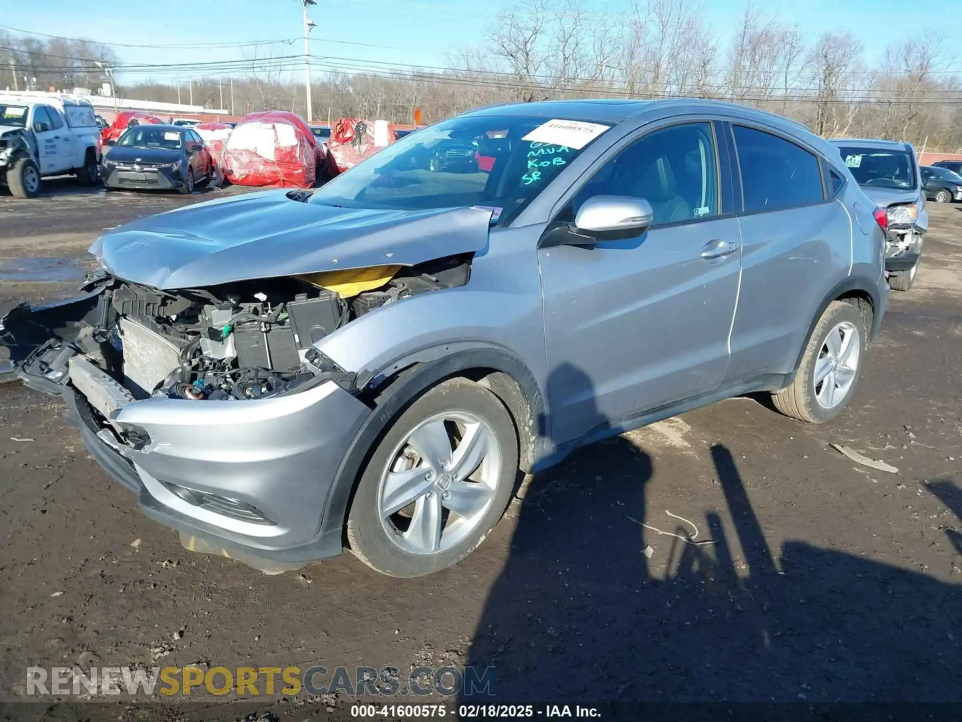 2 Photograph of a damaged car 3CZRU6H71KM706288 HONDA HR-V 2019
