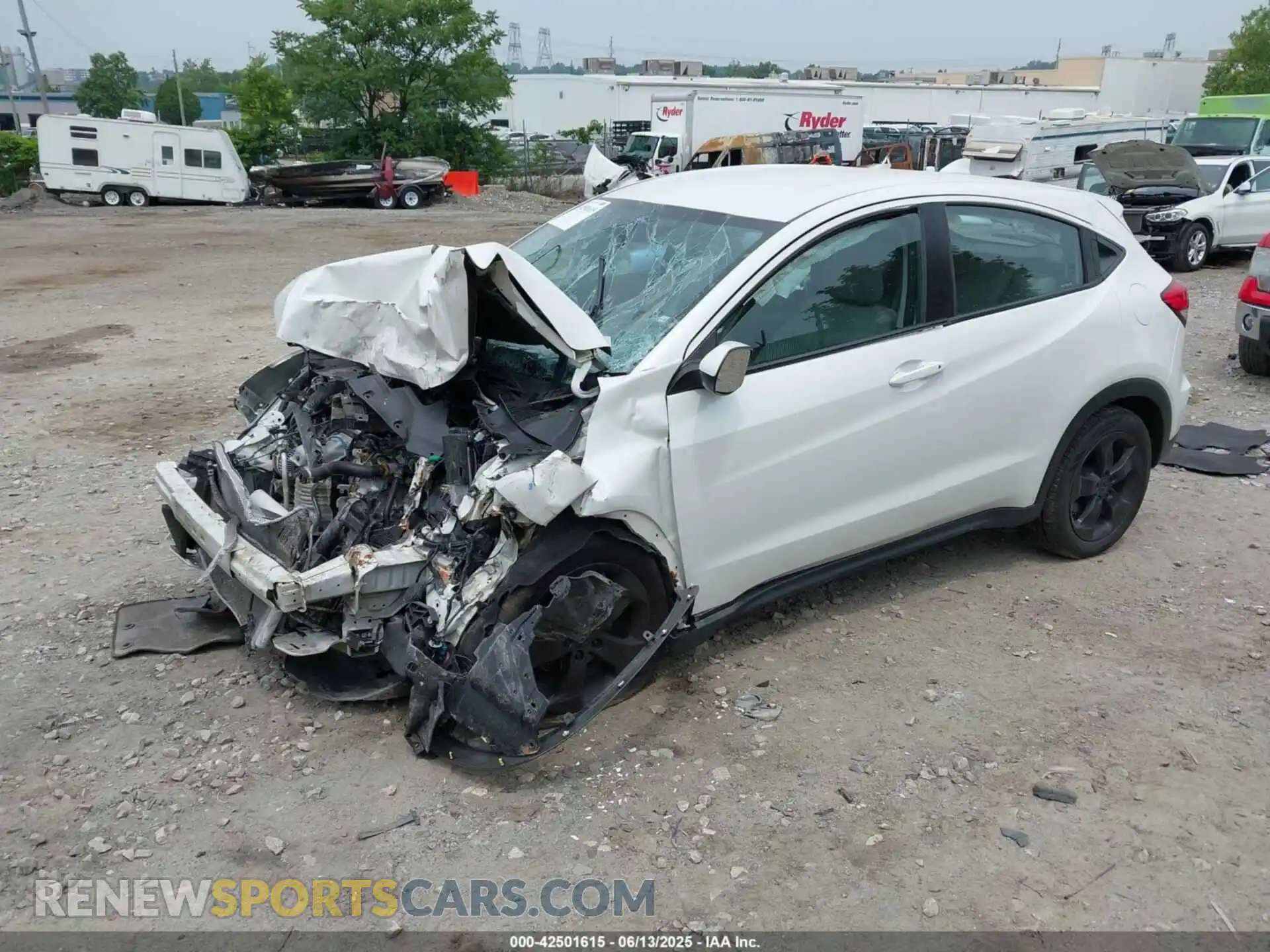 2 Photograph of a damaged car 3CZRU6H35LM713047 HONDA HR-V 2020