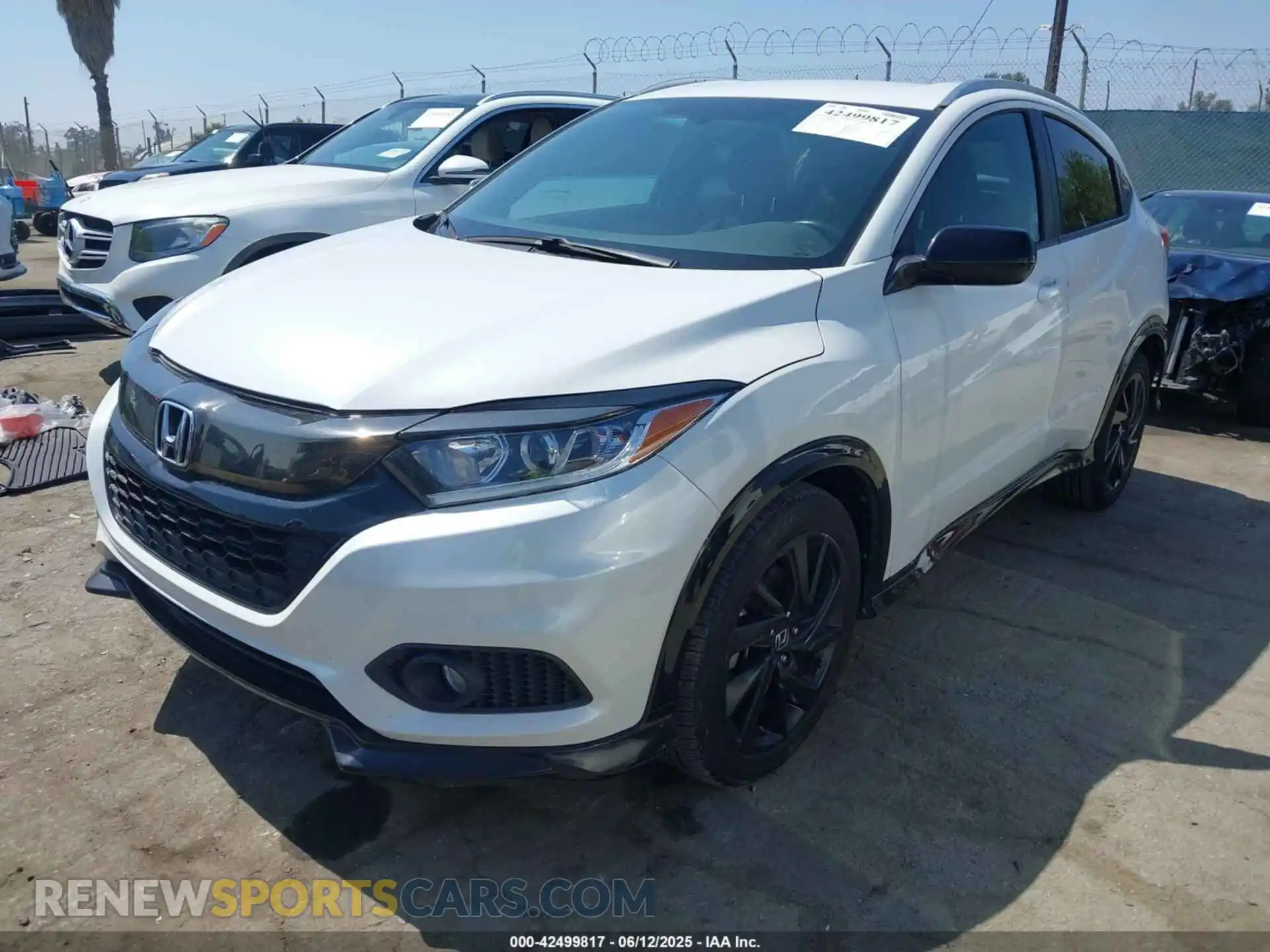 2 fotografías del automóvil dañado 3CZRU5H12MM725280 HONDA HR-V 2021