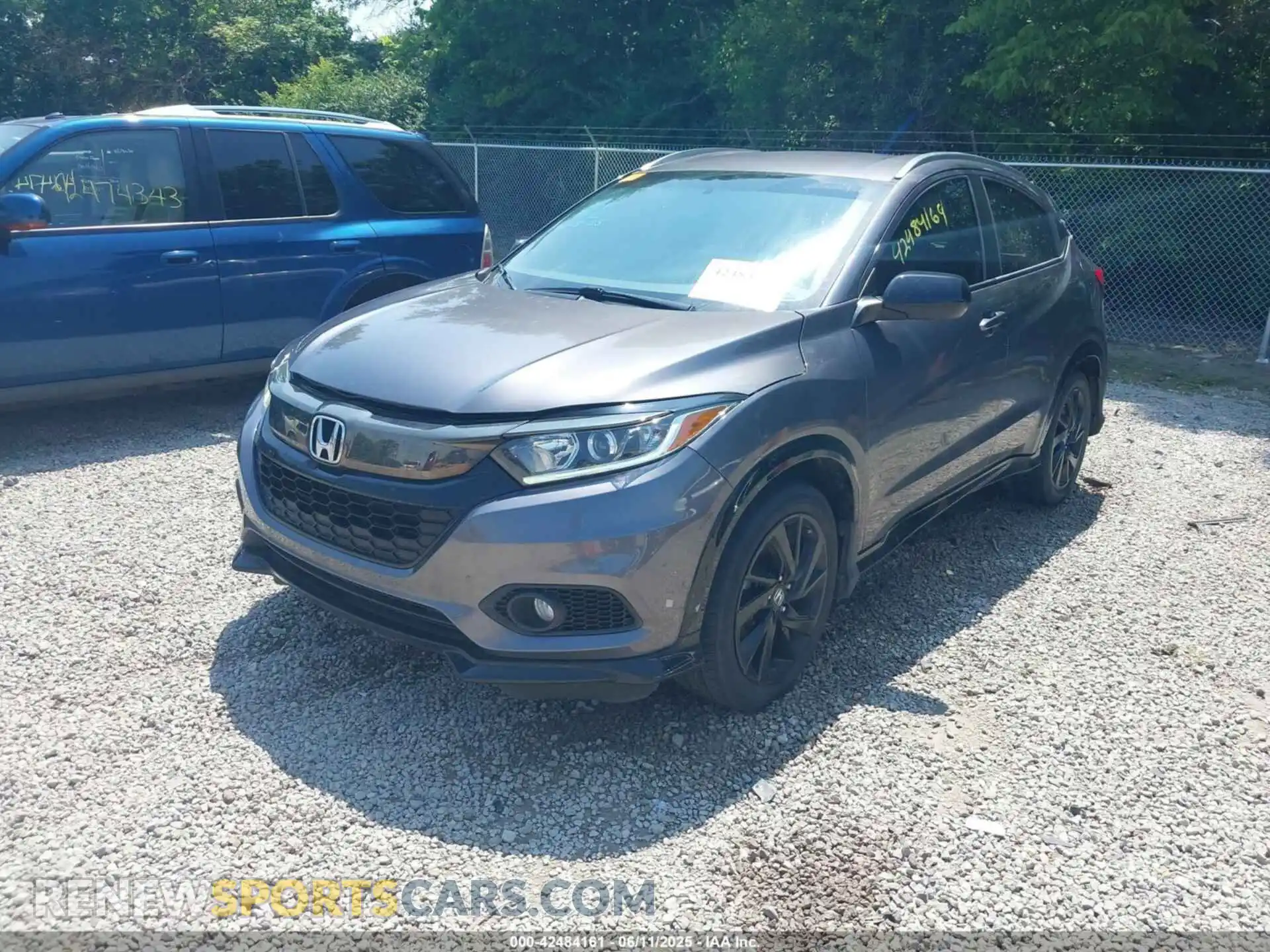 2 fotografías del automóvil dañado 3CZRU5H14MM730156 HONDA HR-V 2021