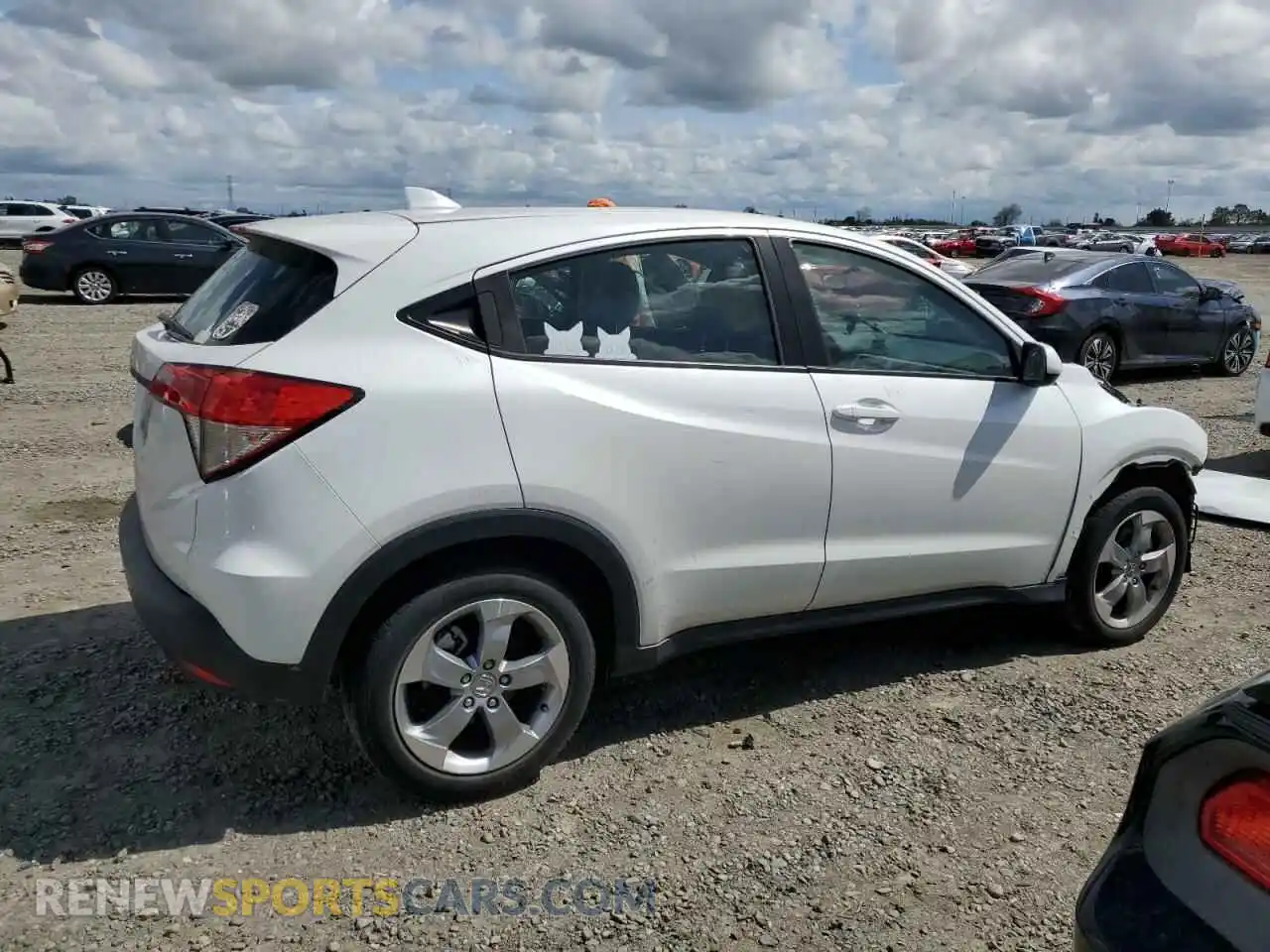 3 Photograph of a damaged car 3CZRU5H32MM721120 HONDA HR-V 2021
