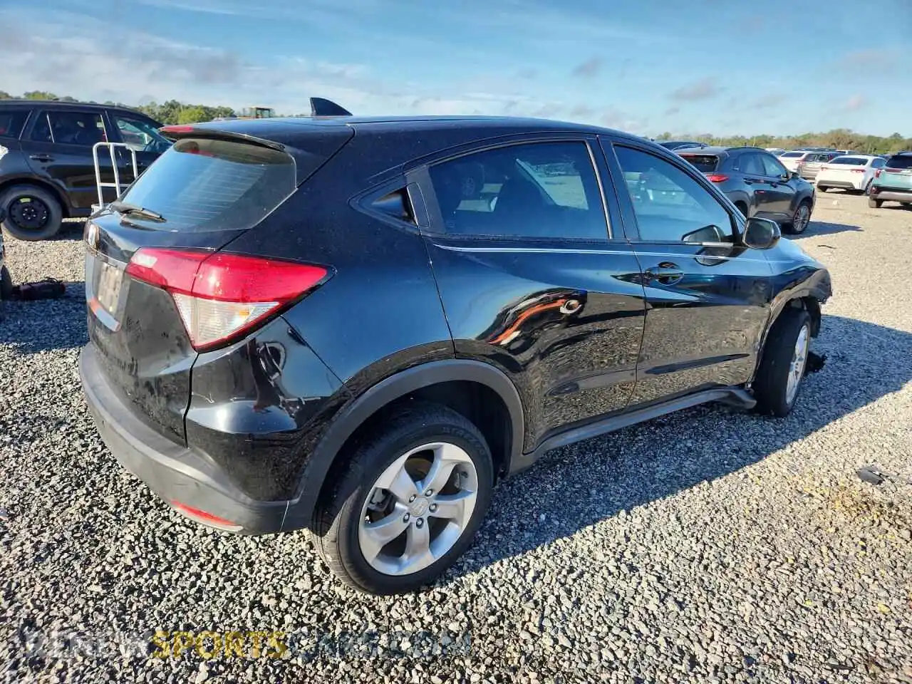 3 Photograph of a damaged car 3CZRU5H34MM701399 HONDA HR-V 2021