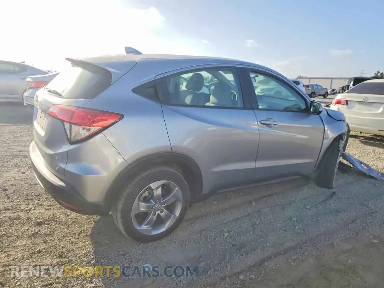 3 Photograph of a damaged car 3CZRU5H37MM715331 HONDA HR-V 2021