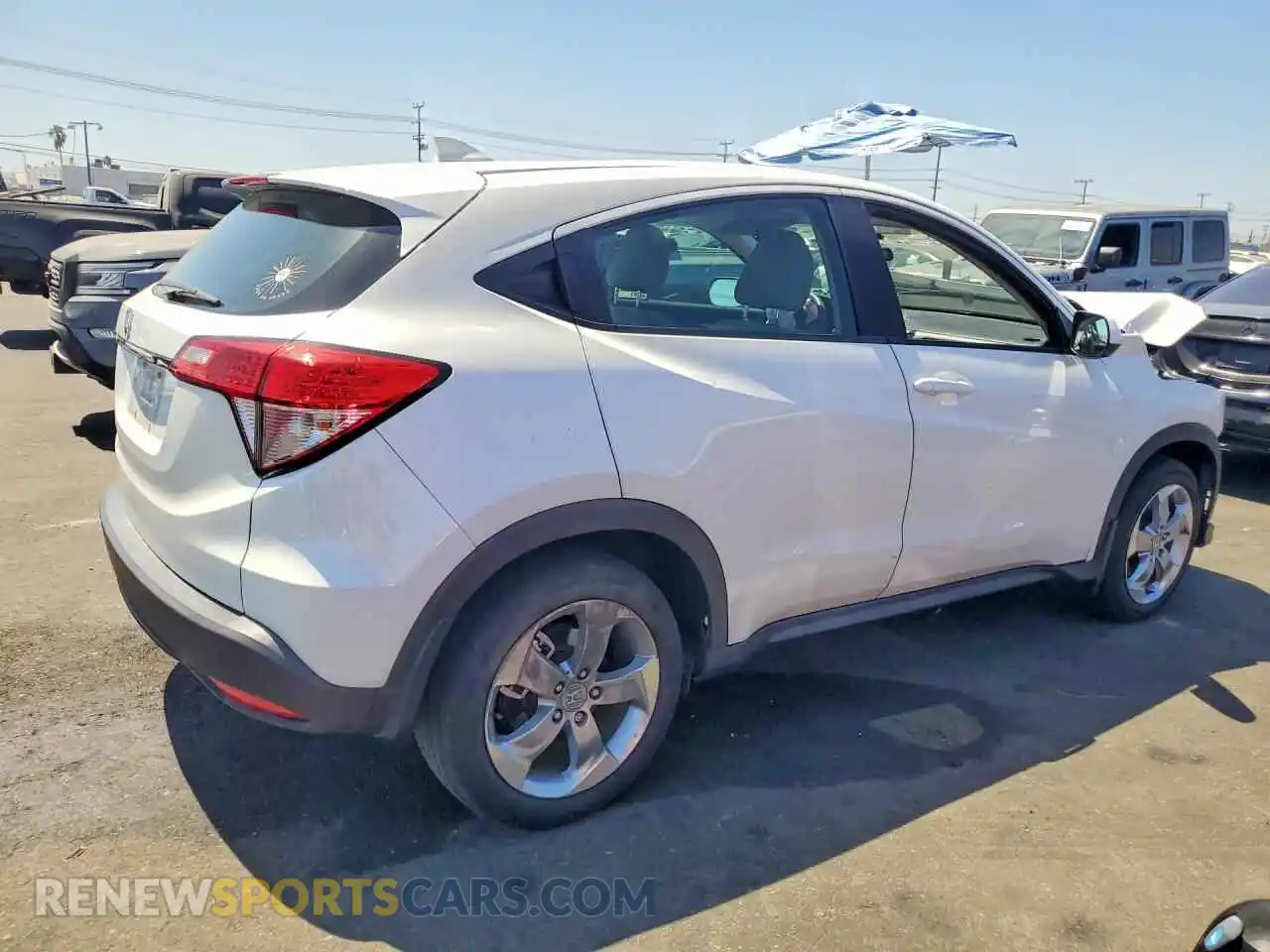 3 Photograph of a damaged car 3CZRU5H37MM726023 HONDA HR-V 2021