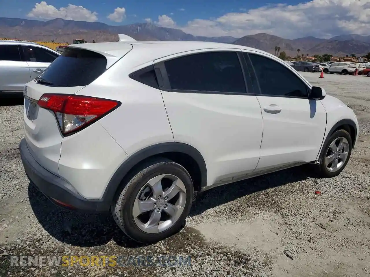 3 Photograph of a damaged car 3CZRU5H38MM701907 HONDA HR-V 2021