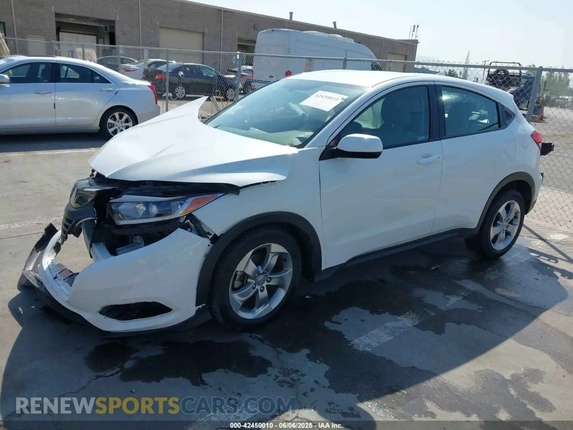 2 Photograph of a damaged car 3CZRU5H3XMM723617 HONDA HR-V 2021
