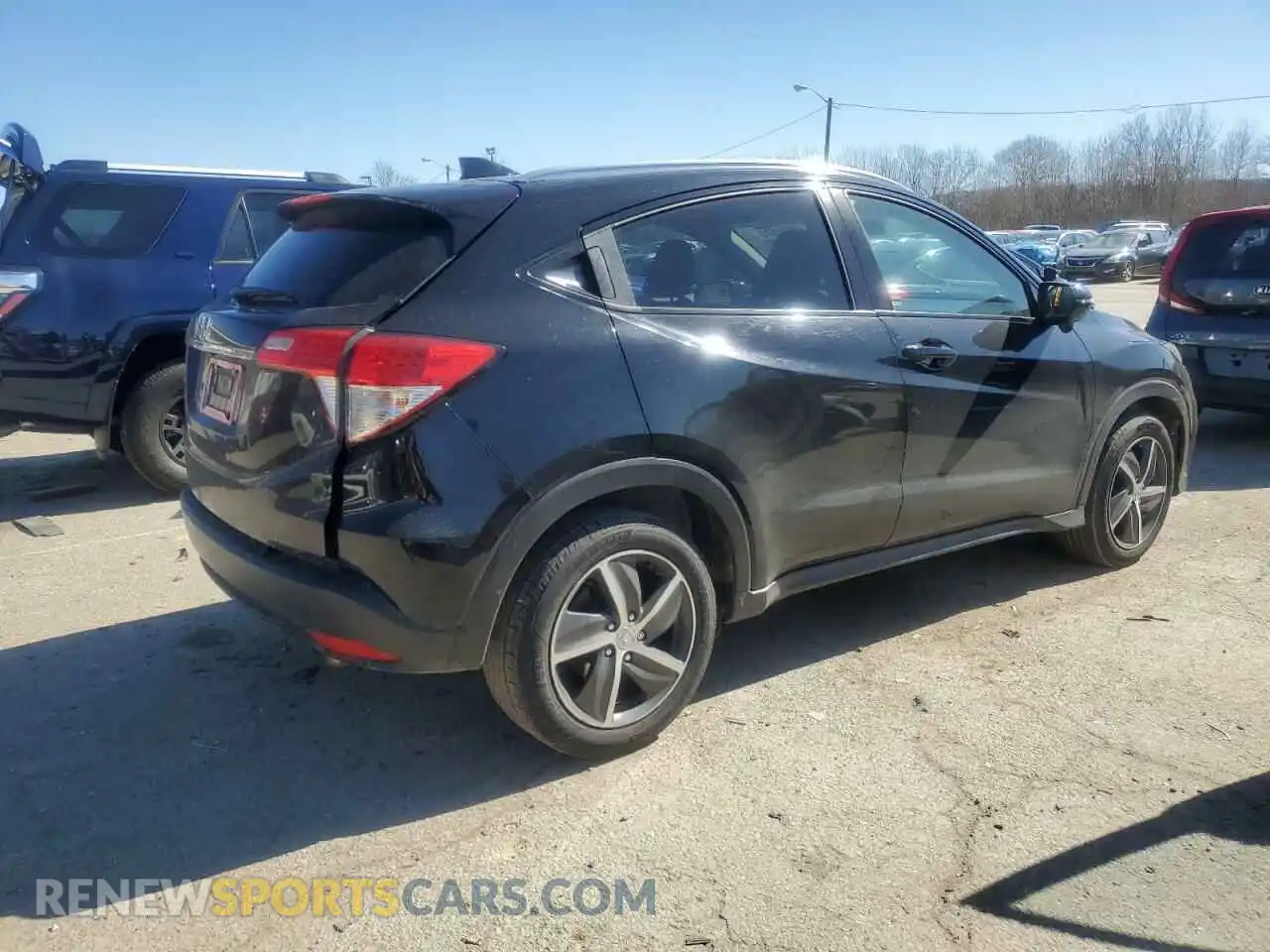 3 Photograph of a damaged car 3CZRU5H51MM703497 HONDA HR-V 2021