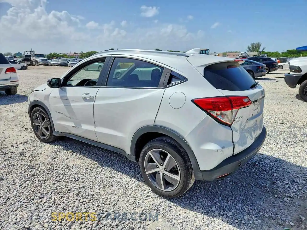 2 Photograph of a damaged car 3CZRU5H52MM729008 HONDA HR-V 2021