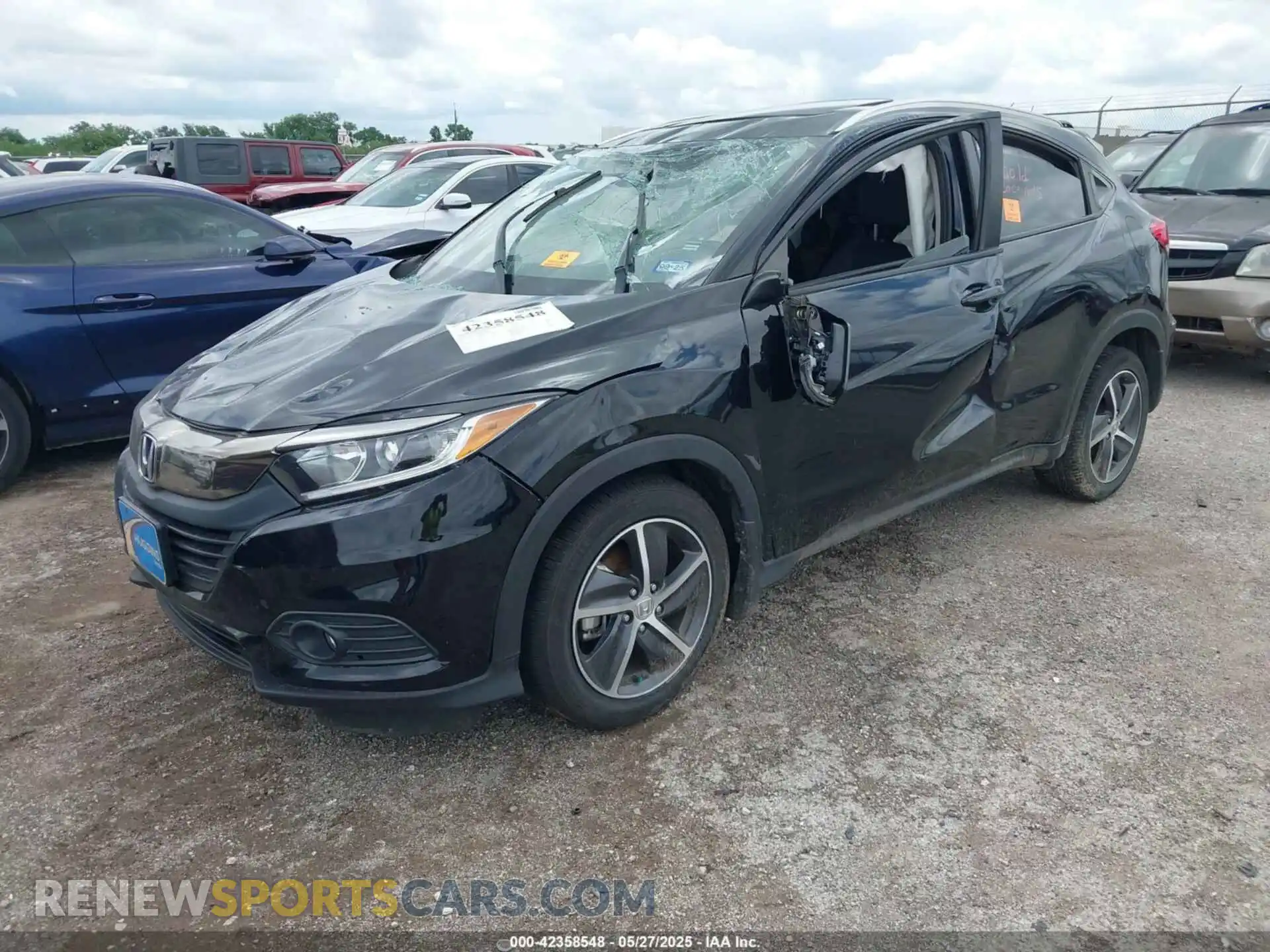 2 fotografías del automóvil dañado 3CZRU5H55MM700697 HONDA HR-V 2021