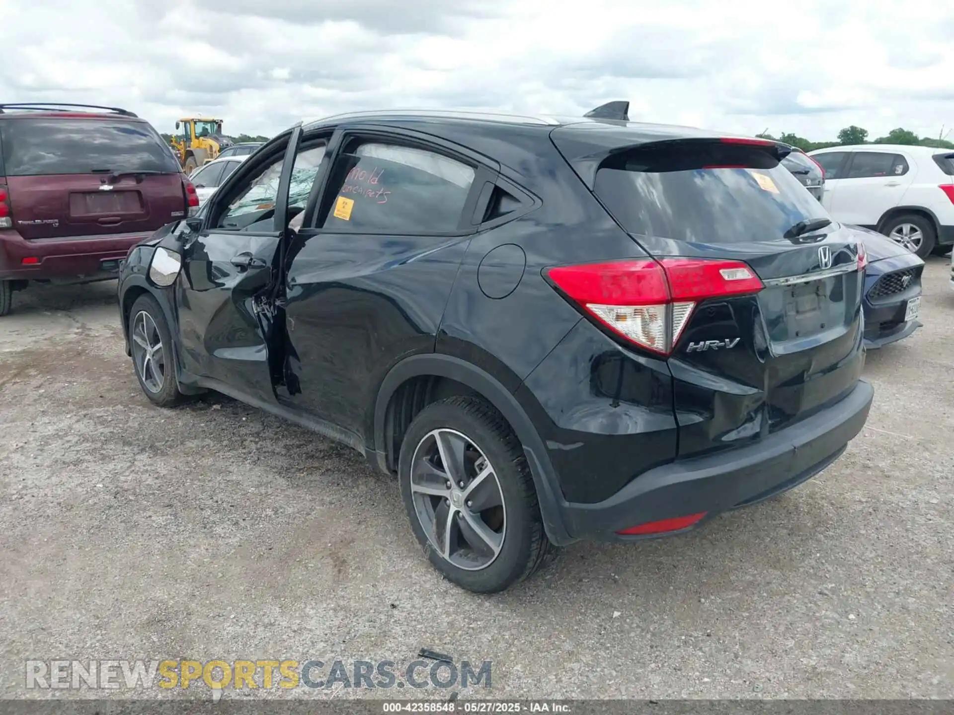 3 fotografías del automóvil dañado 3CZRU5H55MM700697 HONDA HR-V 2021