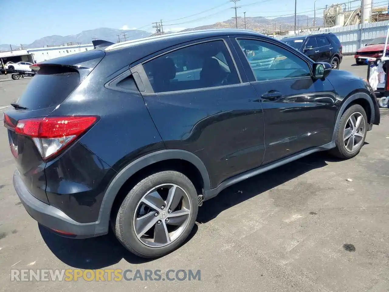 3 Photograph of a damaged car 3CZRU5H71MM722102 HONDA HR-V 2021