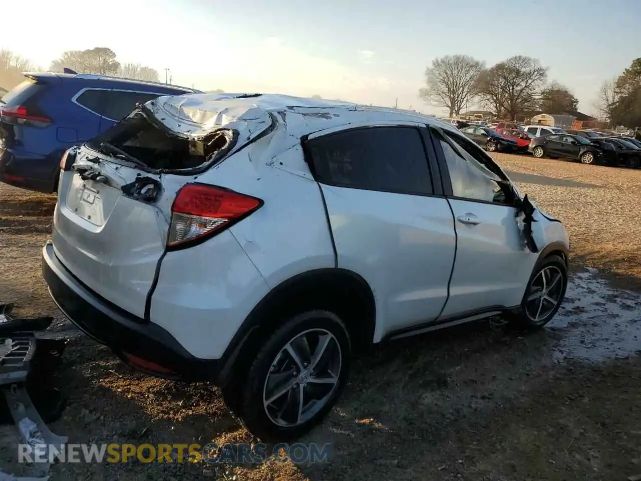3 Photograph of a damaged car 3CZRU5H72MM715465 HONDA HR-V 2021