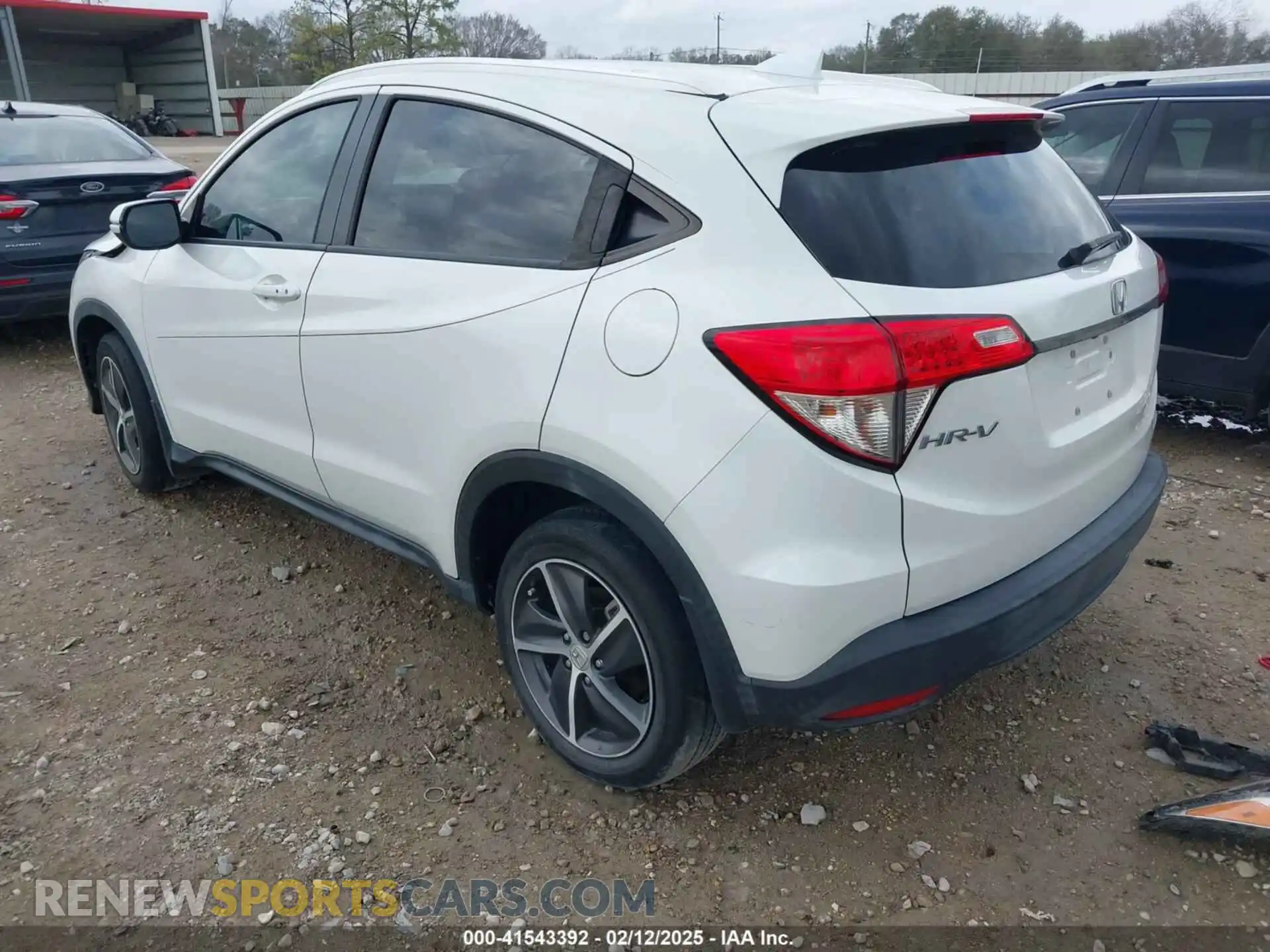 3 Photograph of a damaged car 3CZRU5H72MM715787 HONDA HR-V 2021