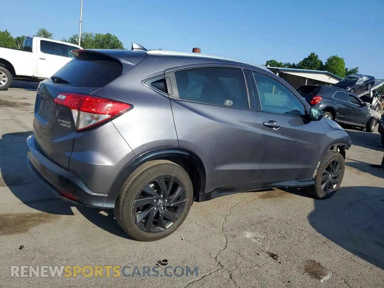 3 Photograph of a damaged car 3CZRU6H11MM718360 HONDA HR-V 2021