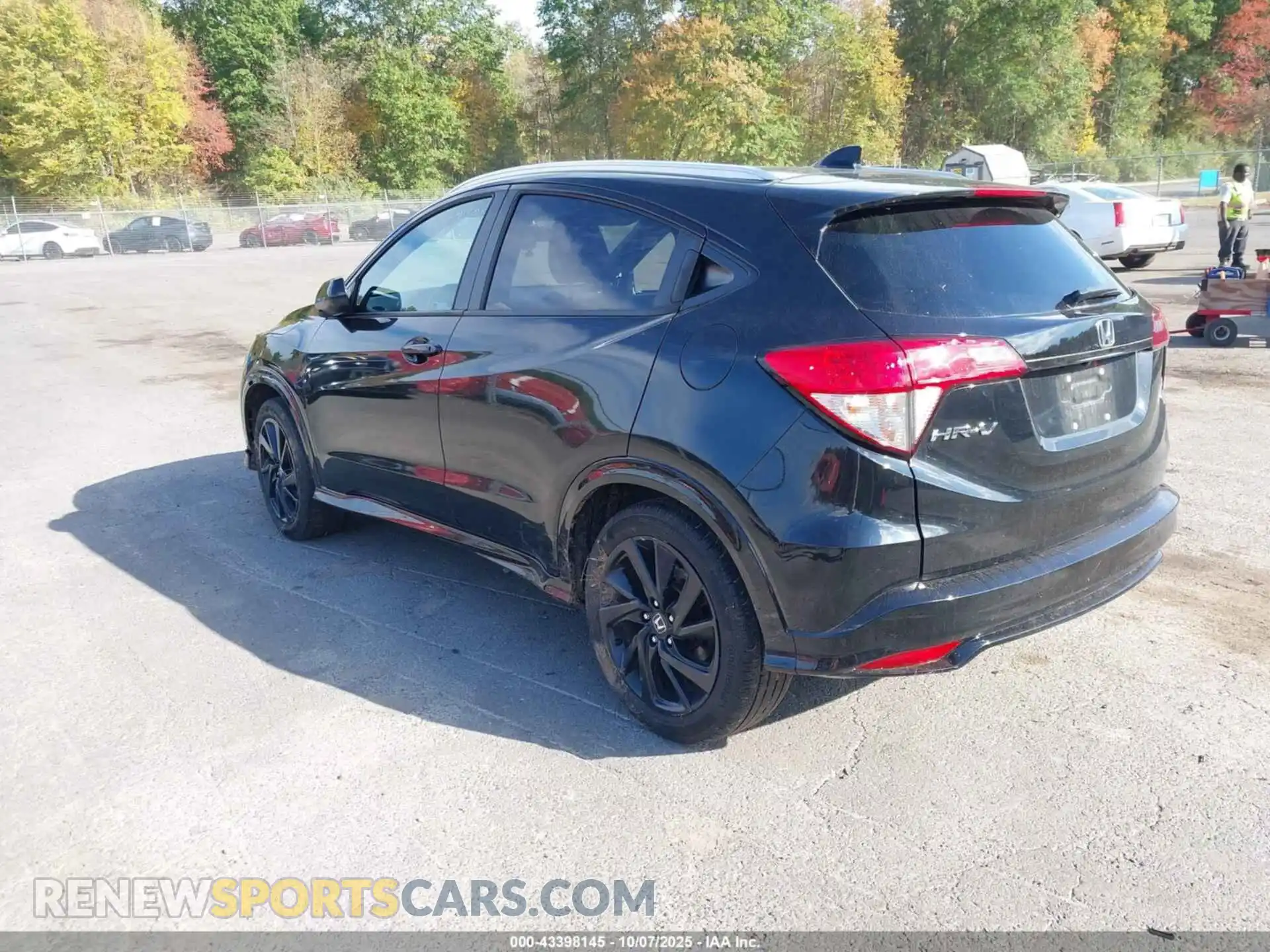 3 Photograph of a damaged car 3CZRU6H12MM736009 HONDA HR-V 2021
