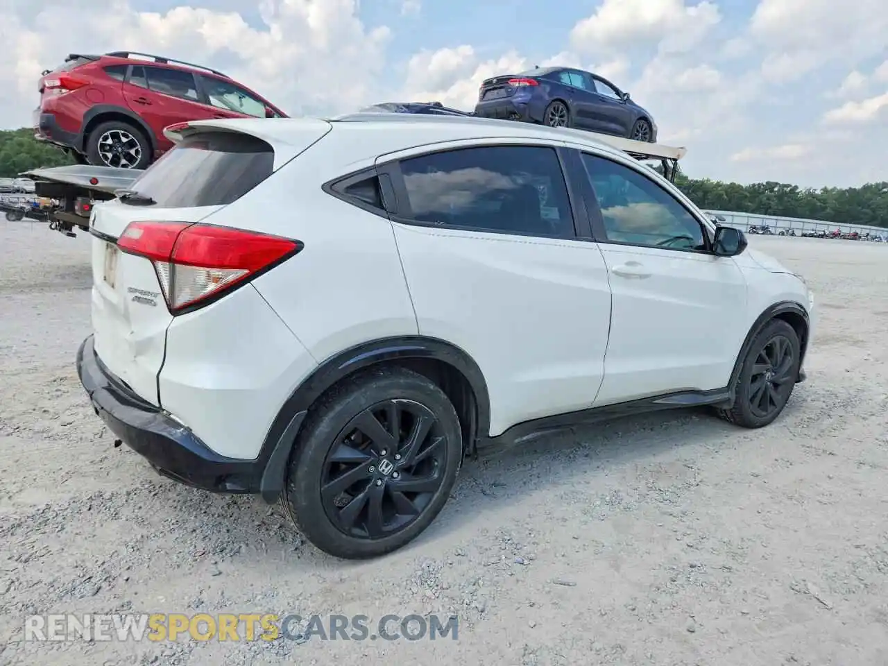 3 Photograph of a damaged car 3CZRU6H12MM753859 HONDA HR-V 2021