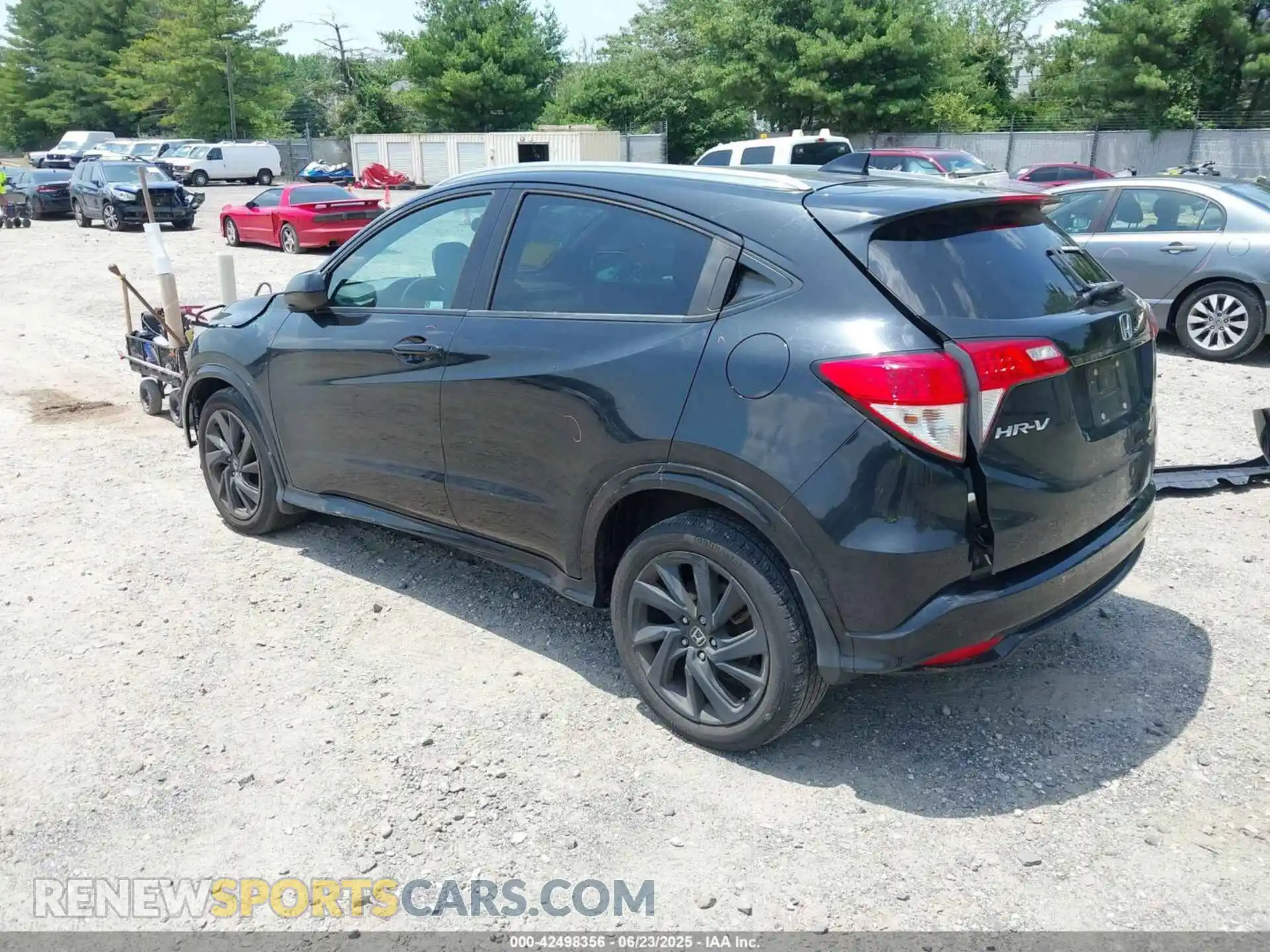 3 Photograph of a damaged car 3CZRU6H13MM723849 HONDA HR-V 2021