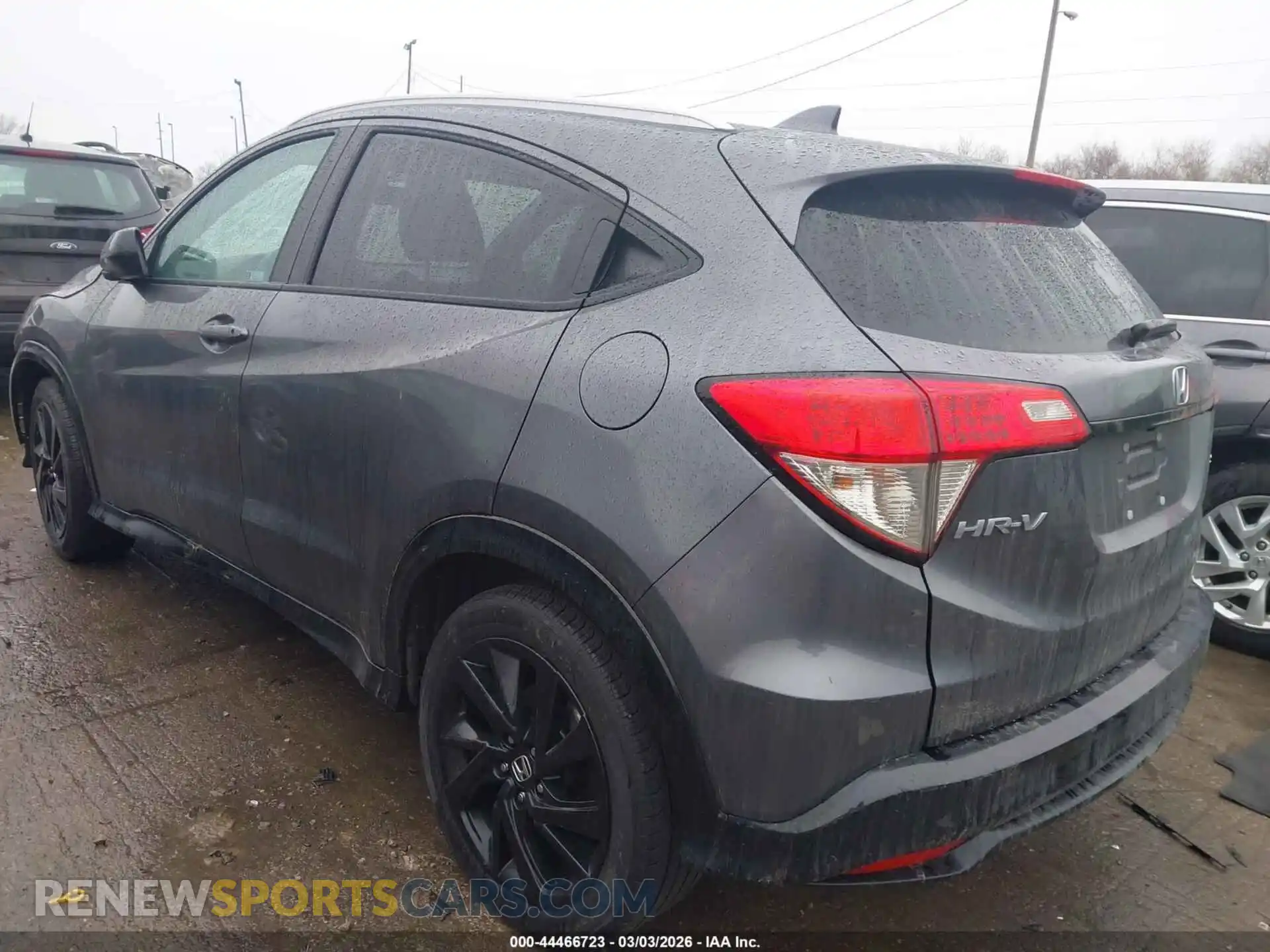 3 Photograph of a damaged car 3CZRU6H14MM738926 HONDA HR-V 2021