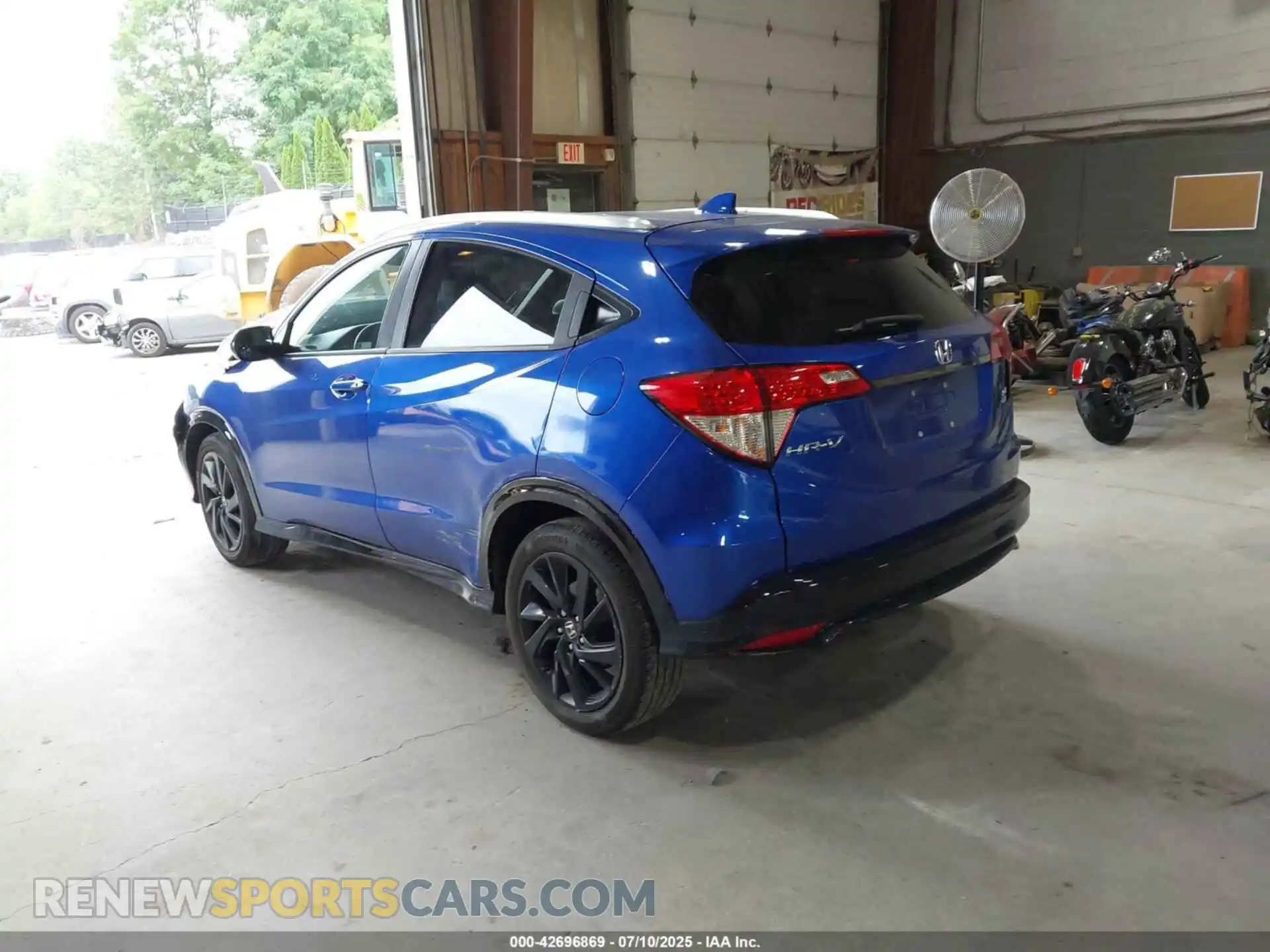 3 Photograph of a damaged car 3CZRU6H16MM723005 HONDA HR-V 2021