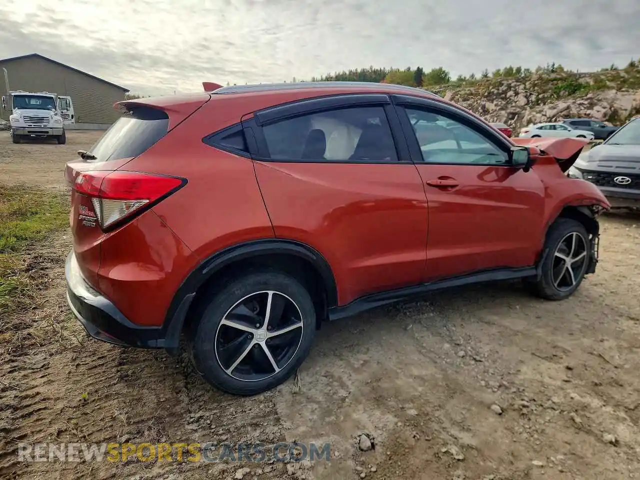 3 Photograph of a damaged car 3CZRU6H20MM101671 HONDA HR-V 2021