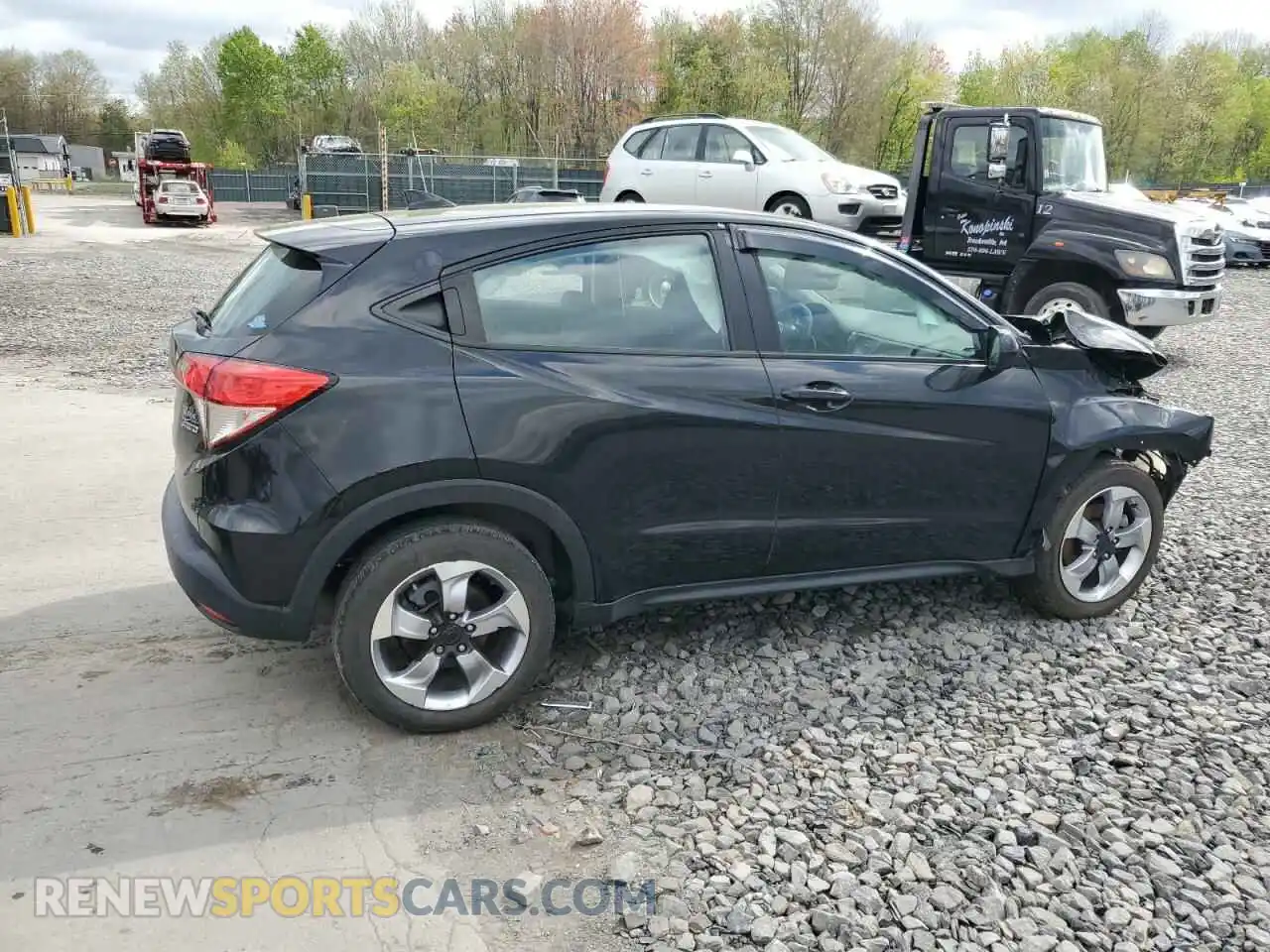 3 Photograph of a damaged car 3CZRU6H30MM721252 HONDA HR-V 2021