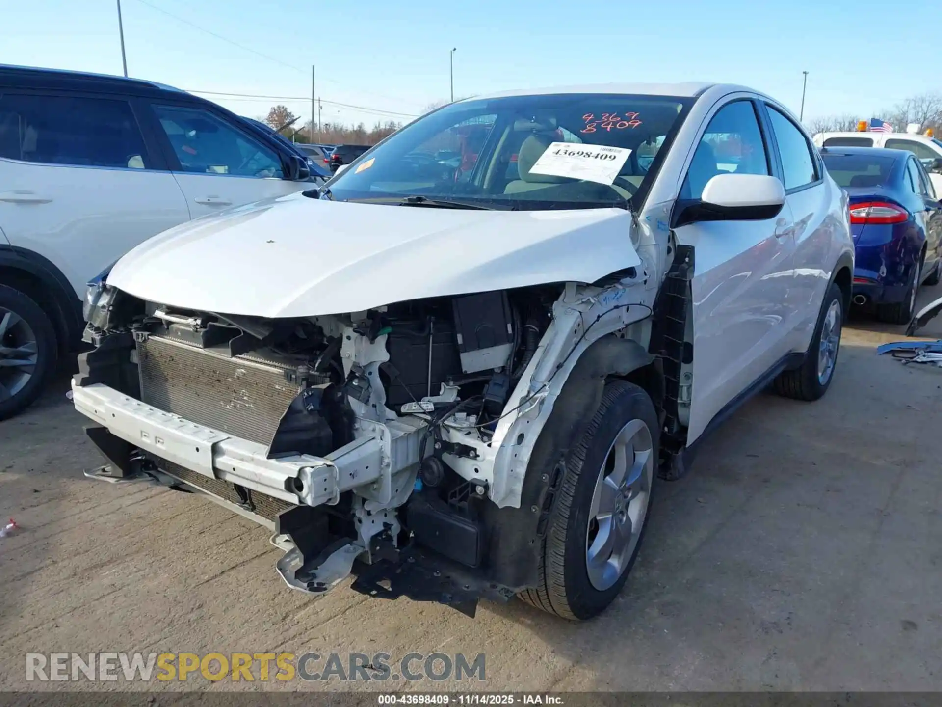 2 Photograph of a damaged car 3CZRU6H31MM710907 HONDA HR-V 2021
